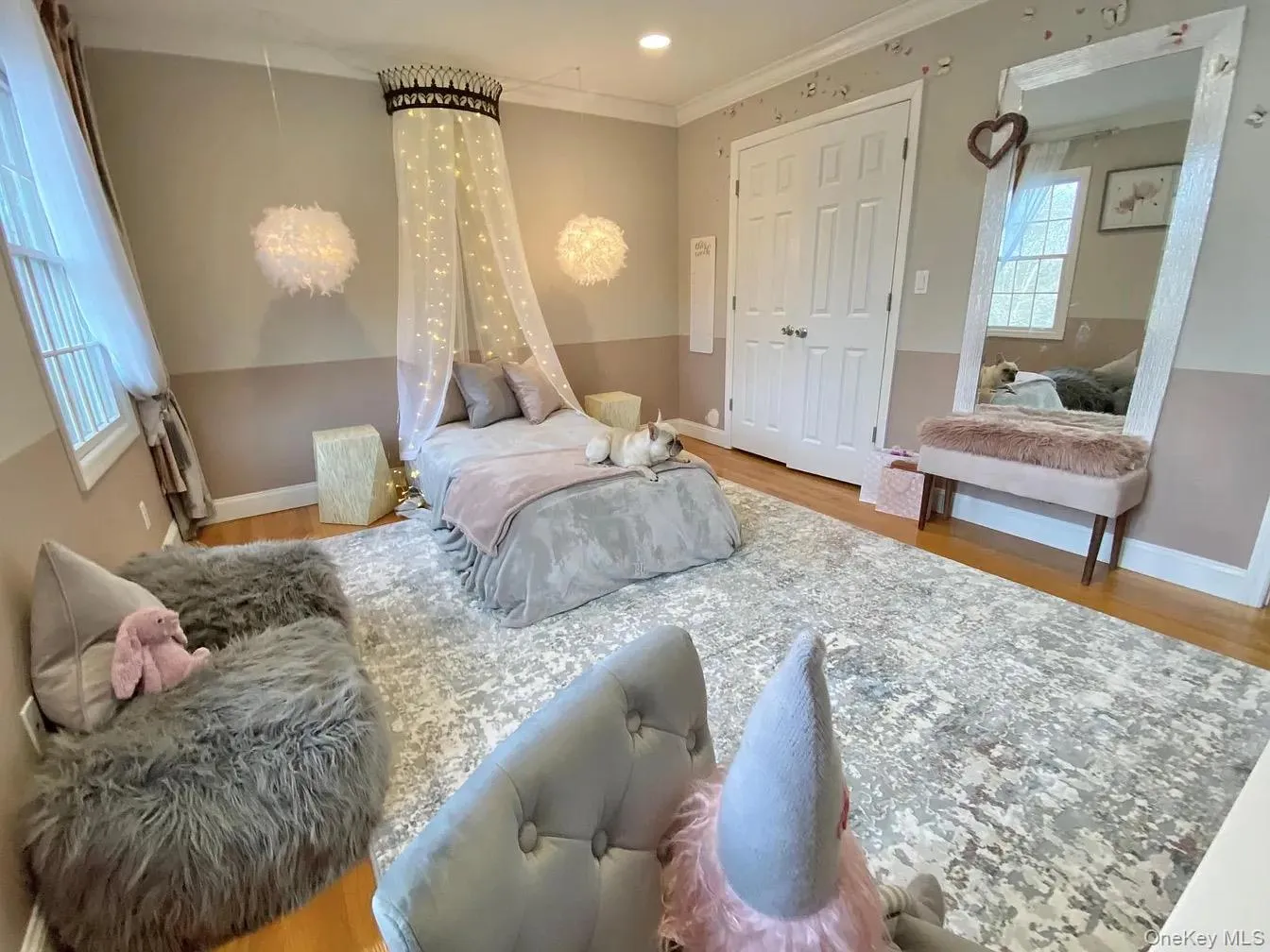 Bedroom # 3 different angle Bedroom # 3 different angle