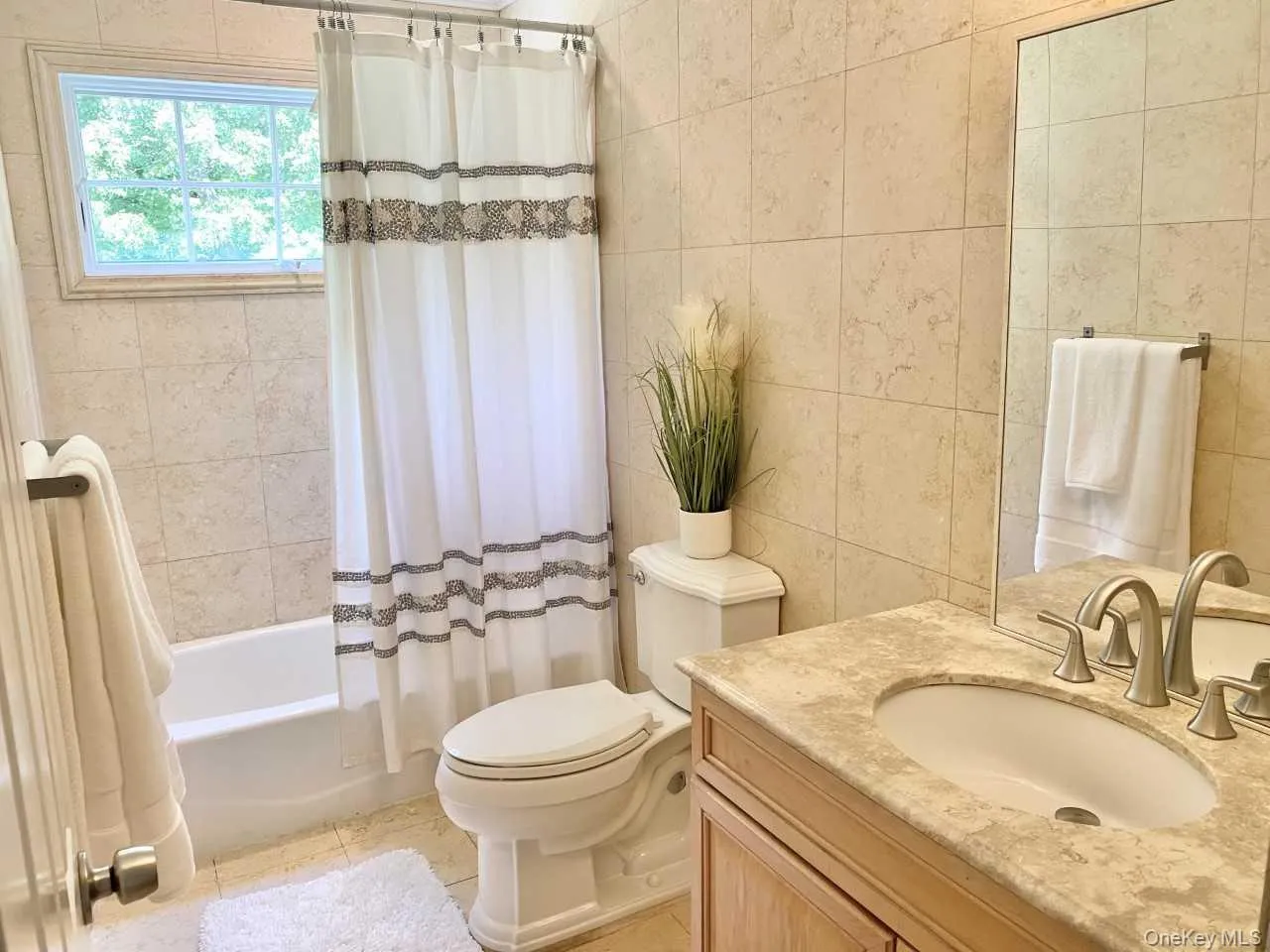 24 Wilafra Place, Huntington, NY, 5 Bedrooms Bedrooms, 9 Rooms Rooms,2 BathroomsBathrooms,Residential Lease,For Rent,Wilafra,0,980064 24 Wilafra Place, Huntington, NY, 5 Bedrooms Bedrooms, 9 Rooms Rooms,2 BathroomsBathrooms,Residential Lease,For Rent,Wilafra,0,980064