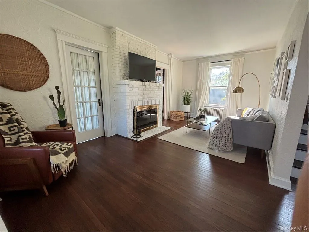 194 Midland Avenue, Orangetown, NY, 3 Bedrooms Bedrooms, 7 Rooms Rooms,1 BathroomBathrooms,Residential Lease,For Rent,Midland,0,980072 194 Midland Avenue, Orangetown, NY, 3 Bedrooms Bedrooms, 7 Rooms Rooms,1 BathroomBathrooms,Residential Lease,For Rent,Midland,0,980072