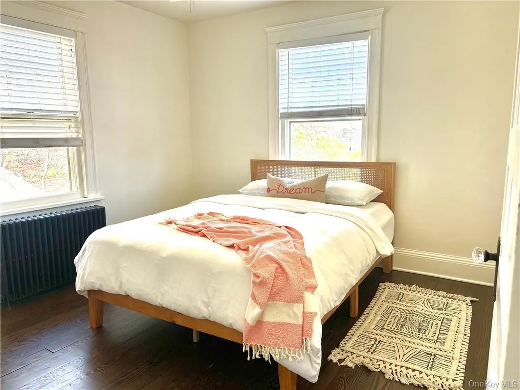 194 Midland Avenue, Orangetown, NY, 3 Bedrooms Bedrooms, 7 Rooms Rooms,1 BathroomBathrooms,Residential Lease,For Rent,Midland,0,980072 194 Midland Avenue, Orangetown, NY, 3 Bedrooms Bedrooms, 7 Rooms Rooms,1 BathroomBathrooms,Residential Lease,For Rent,Midland,0,980072