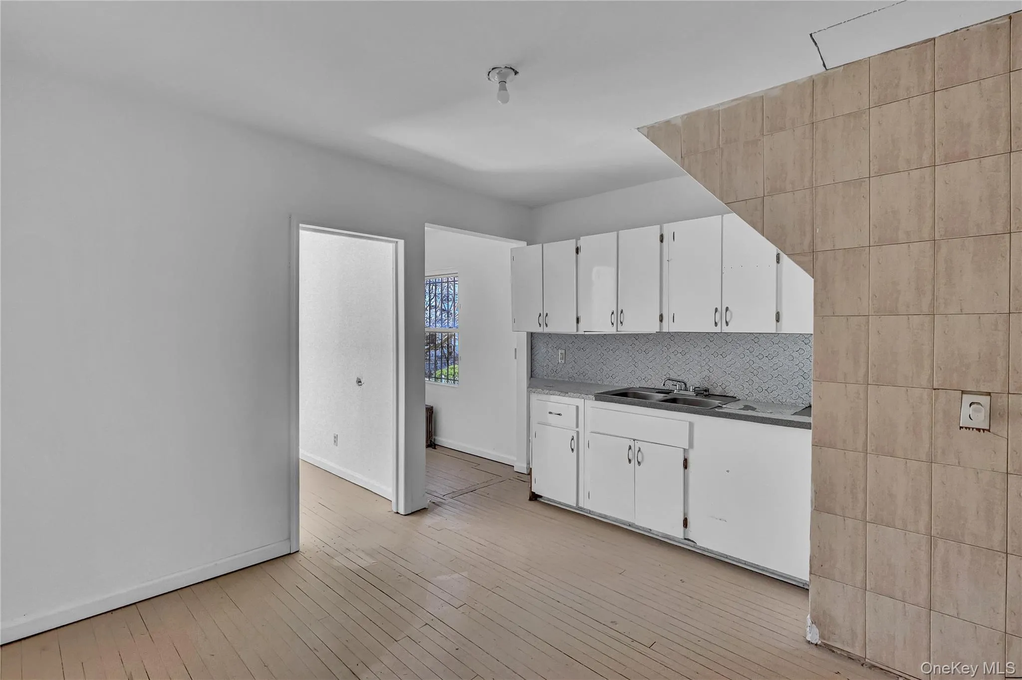 150-81 116th Road, New York, NY, 3 Bedrooms Bedrooms, 6 Rooms Rooms,2 BathroomsBathrooms,Residential,For Rent,116th,0,980073 150-81 116th Road, New York, NY, 3 Bedrooms Bedrooms, 6 Rooms Rooms,2 BathroomsBathrooms,Residential,For Rent,116th,0,980073