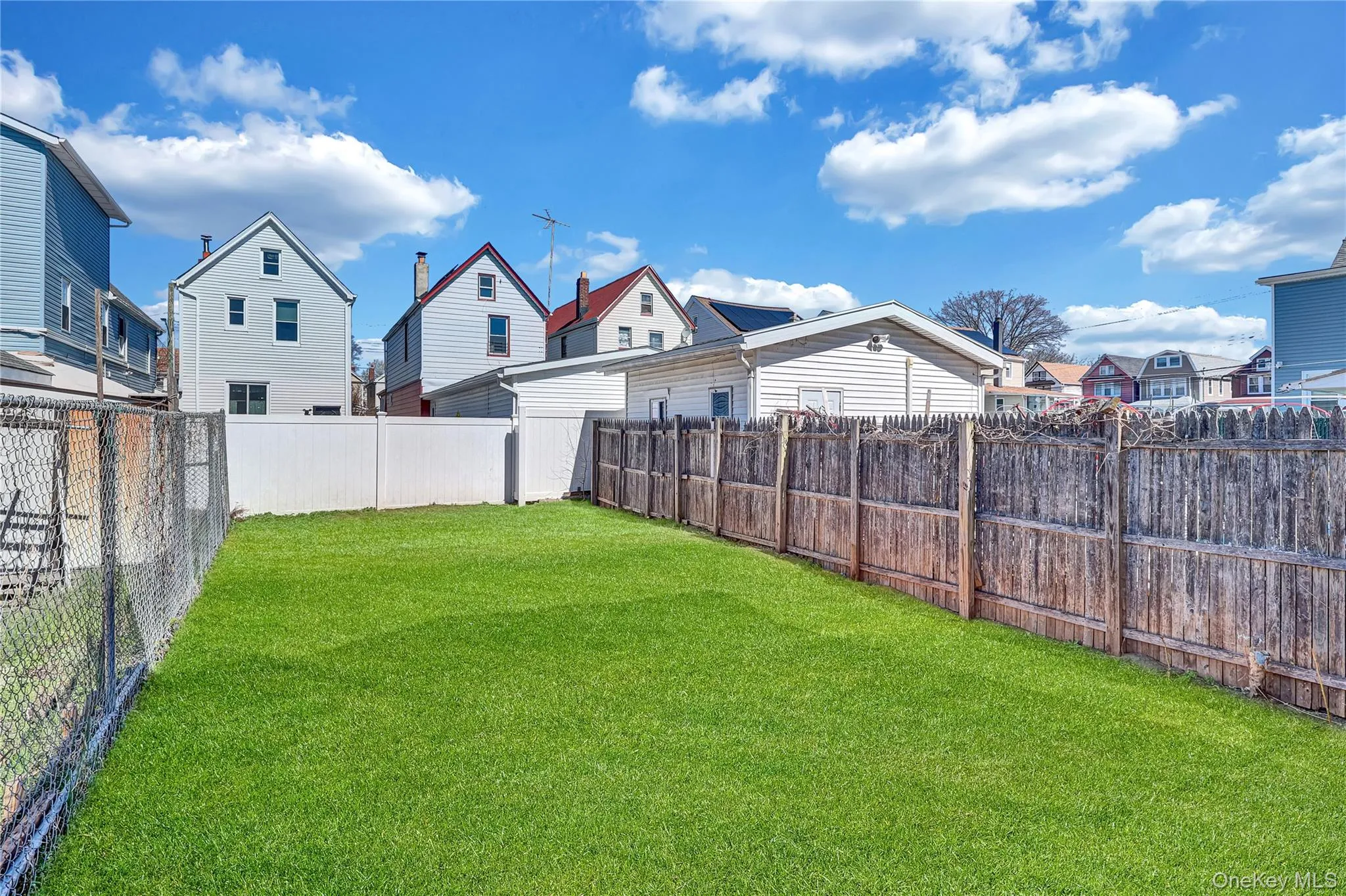 150-81 116th Road, New York, NY, 3 Bedrooms Bedrooms, 6 Rooms Rooms,2 BathroomsBathrooms,Residential,For Rent,116th,0,980073 150-81 116th Road, New York, NY, 3 Bedrooms Bedrooms, 6 Rooms Rooms,2 BathroomsBathrooms,Residential,For Rent,116th,0,980073