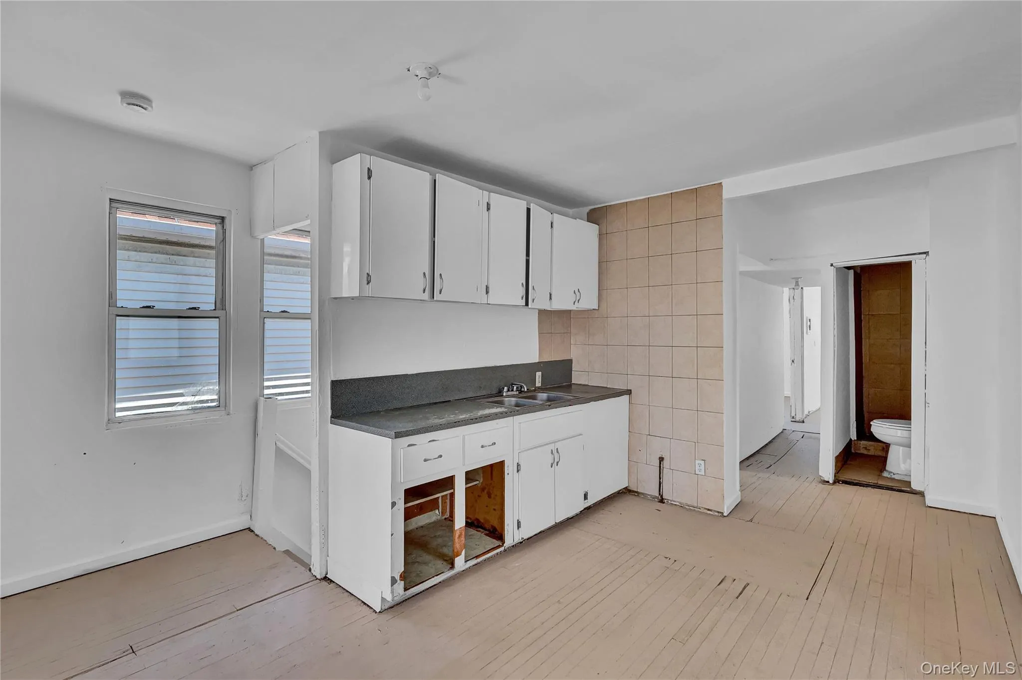 150-81 116th Road, New York, NY, 3 Bedrooms Bedrooms, 6 Rooms Rooms,2 BathroomsBathrooms,Residential,For Rent,116th,0,980073 150-81 116th Road, New York, NY, 3 Bedrooms Bedrooms, 6 Rooms Rooms,2 BathroomsBathrooms,Residential,For Rent,116th,0,980073