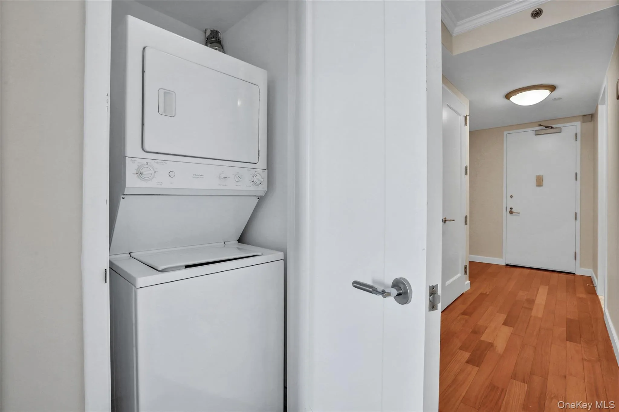 10 City Place, White Plains, NY, 2 Bedrooms Bedrooms, 7 Rooms Rooms,2 BathroomsBathrooms,Residential Lease,For Rent,City,0,980107 10 City Place, White Plains, NY, 2 Bedrooms Bedrooms, 7 Rooms Rooms,2 BathroomsBathrooms,Residential Lease,For Rent,City,0,980107