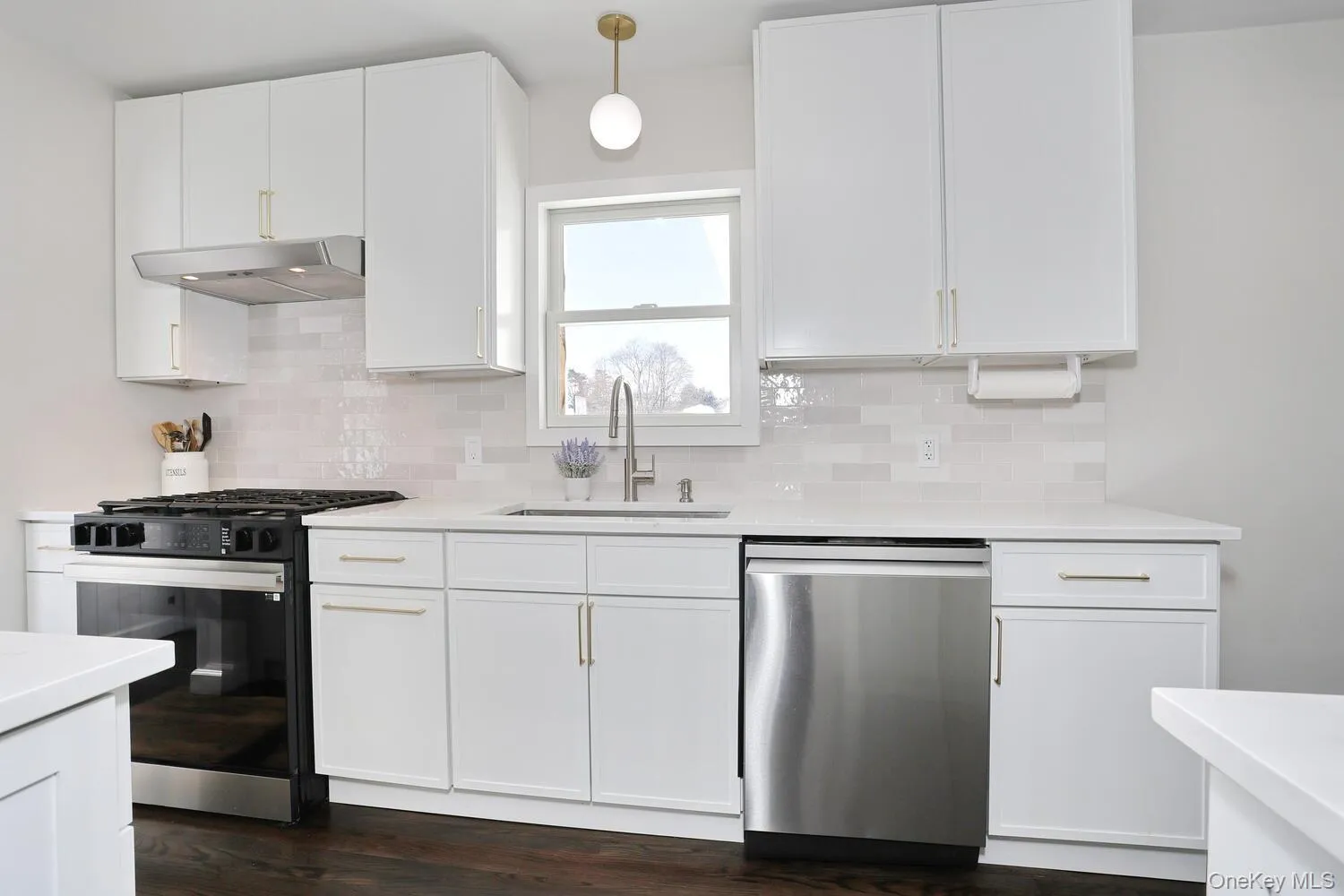 42 Main Street, Stony Point, NY, 4 Bedrooms Bedrooms, 8 Rooms Rooms,2 BathroomsBathrooms,Residential Lease,For Rent,Main,0,980113 42 Main Street, Stony Point, NY, 4 Bedrooms Bedrooms, 8 Rooms Rooms,2 BathroomsBathrooms,Residential Lease,For Rent,Main,0,980113