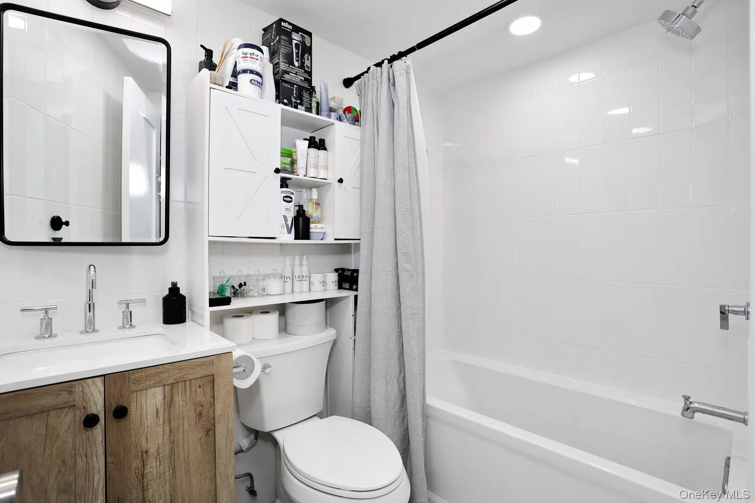 42 Main Street, Stony Point, NY, 4 Bedrooms Bedrooms, 8 Rooms Rooms,2 BathroomsBathrooms,Residential Lease,For Rent,Main,0,980113 42 Main Street, Stony Point, NY, 4 Bedrooms Bedrooms, 8 Rooms Rooms,2 BathroomsBathrooms,Residential Lease,For Rent,Main,0,980113