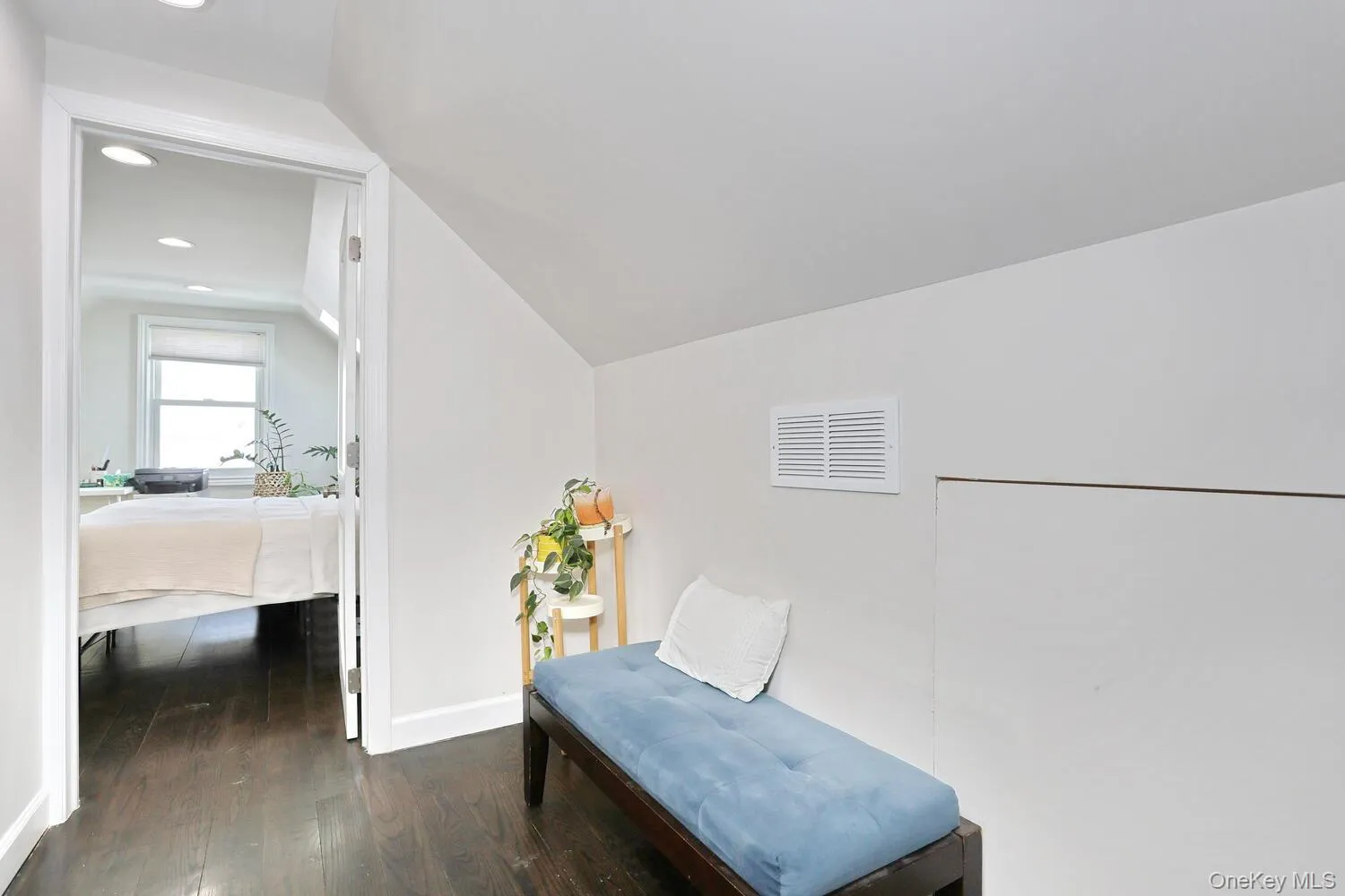 42 Main Street, Stony Point, NY, 4 Bedrooms Bedrooms, 8 Rooms Rooms,2 BathroomsBathrooms,Residential Lease,For Rent,Main,0,980113 42 Main Street, Stony Point, NY, 4 Bedrooms Bedrooms, 8 Rooms Rooms,2 BathroomsBathrooms,Residential Lease,For Rent,Main,0,980113