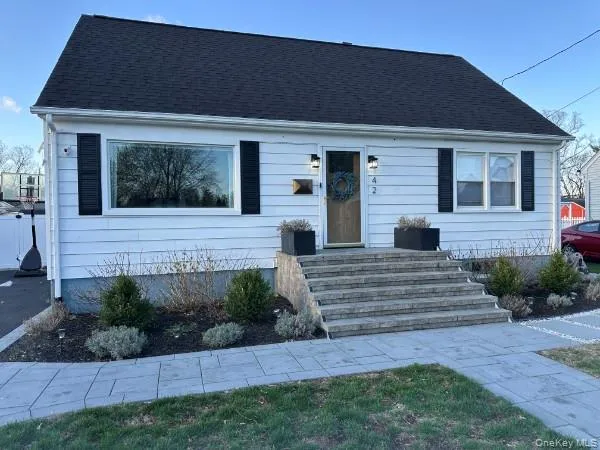 42 Main Street, Stony Point, NY, 4 Bedrooms Bedrooms, 8 Rooms Rooms,2 BathroomsBathrooms,Residential Lease,For Rent,Main,0,980113 42 Main Street, Stony Point, NY, 4 Bedrooms Bedrooms, 8 Rooms Rooms,2 BathroomsBathrooms,Residential Lease,For Rent,Main,0,980113