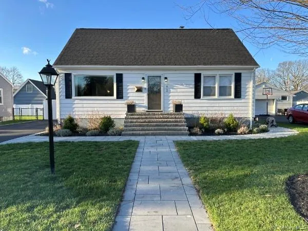 42 Main Street, Stony Point, NY, 4 Bedrooms Bedrooms, 8 Rooms Rooms,2 BathroomsBathrooms,Residential Lease,For Rent,Main,0,980113 42 Main Street, Stony Point, NY, 4 Bedrooms Bedrooms, 8 Rooms Rooms,2 BathroomsBathrooms,Residential Lease,For Rent,Main,0,980113