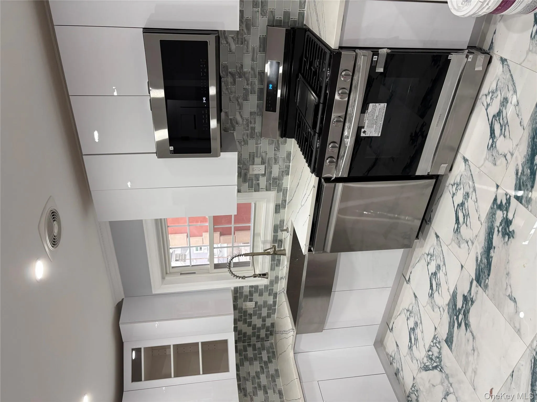 98-29 Albert Road, New York, NY, 3 Bedrooms Bedrooms, 8 Rooms Rooms,2 BathroomsBathrooms,Residential Lease,For Rent,Albert,0,980122 98-29 Albert Road, New York, NY, 3 Bedrooms Bedrooms, 8 Rooms Rooms,2 BathroomsBathrooms,Residential Lease,For Rent,Albert,0,980122