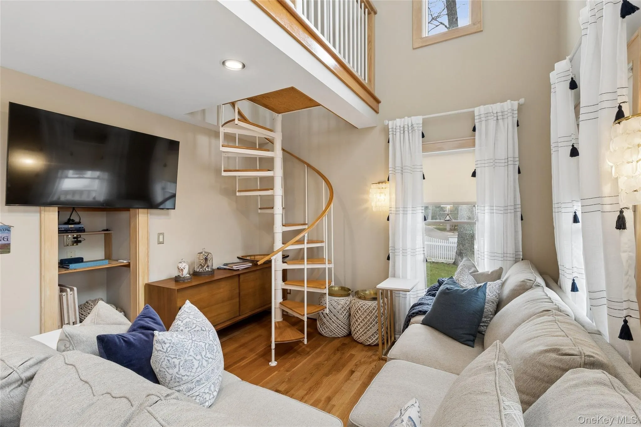 1050 Pine Avenue, Southold, NY, 3 Bedrooms Bedrooms, 7 Rooms Rooms,2 BathroomsBathrooms,Residential Lease,For Rent,Pine,0,980127 1050 Pine Avenue, Southold, NY, 3 Bedrooms Bedrooms, 7 Rooms Rooms,2 BathroomsBathrooms,Residential Lease,For Rent,Pine,0,980127