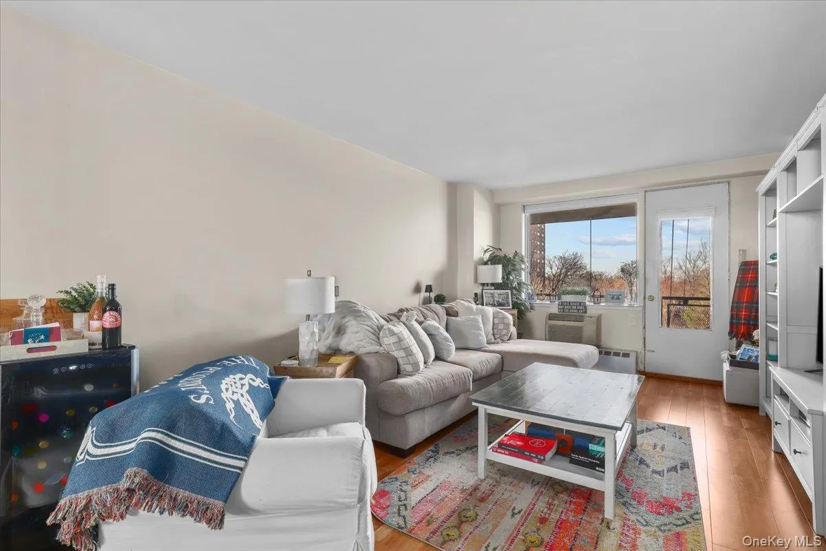 5900 Arlington Avenue, New York, NY, 1 Bedroom Bedrooms, 3 Rooms Rooms,1 BathroomBathrooms,Residential Sale,For Rent,Arlington,0,980130 5900 Arlington Avenue, New York, NY, 1 Bedroom Bedrooms, 3 Rooms Rooms,1 BathroomBathrooms,Residential Sale,For Rent,Arlington,0,980130