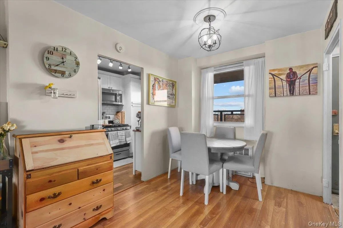 5900 Arlington Avenue, New York, NY, 1 Bedroom Bedrooms, 3 Rooms Rooms,1 BathroomBathrooms,Residential Sale,For Rent,Arlington,0,980130 5900 Arlington Avenue, New York, NY, 1 Bedroom Bedrooms, 3 Rooms Rooms,1 BathroomBathrooms,Residential Sale,For Rent,Arlington,0,980130