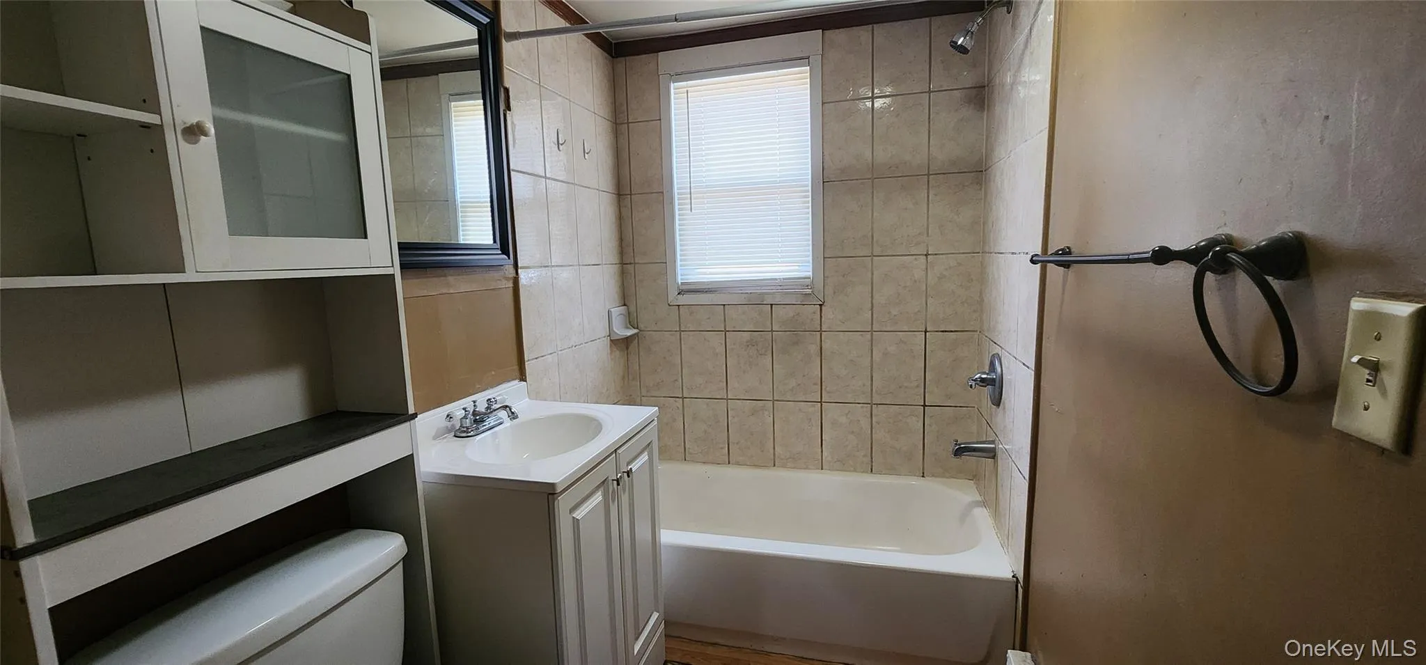 51 Hackensack Road, Brookhaven, NY, 2 Bedrooms Bedrooms, 4 Rooms Rooms,1 BathroomBathrooms,Residential Sale,For Rent,Hackensack,0,980135 51 Hackensack Road, Brookhaven, NY, 2 Bedrooms Bedrooms, 4 Rooms Rooms,1 BathroomBathrooms,Residential Sale,For Rent,Hackensack,0,980135
