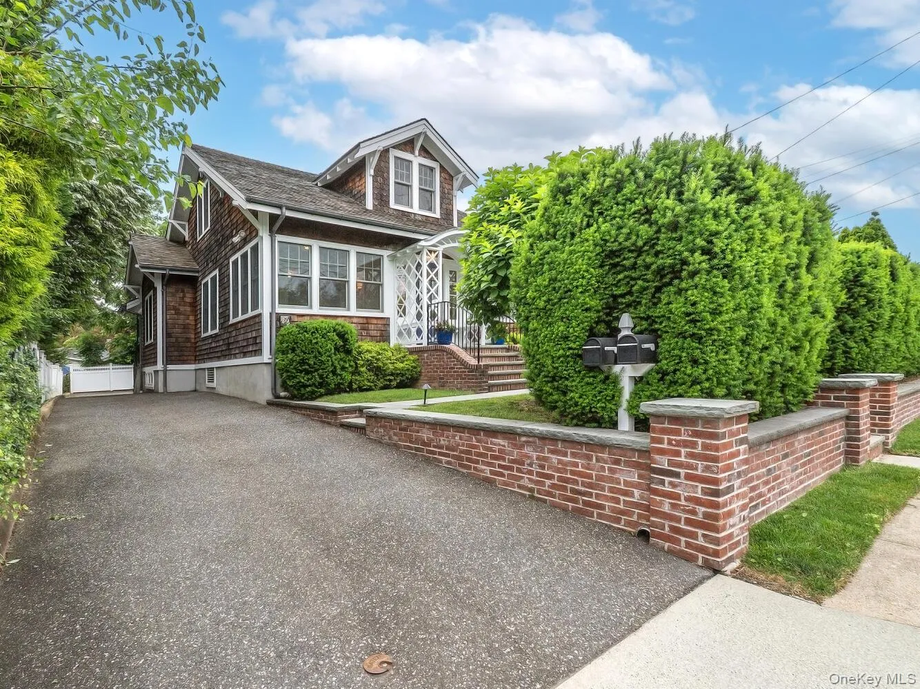 29 Birch Street, Oyster Bay, NY, 4 Bedrooms Bedrooms, 10 Rooms Rooms,4 BathroomsBathrooms,Residential Lease,For Rent,Birch,0,980148 29 Birch Street, Oyster Bay, NY, 4 Bedrooms Bedrooms, 10 Rooms Rooms,4 BathroomsBathrooms,Residential Lease,For Rent,Birch,0,980148