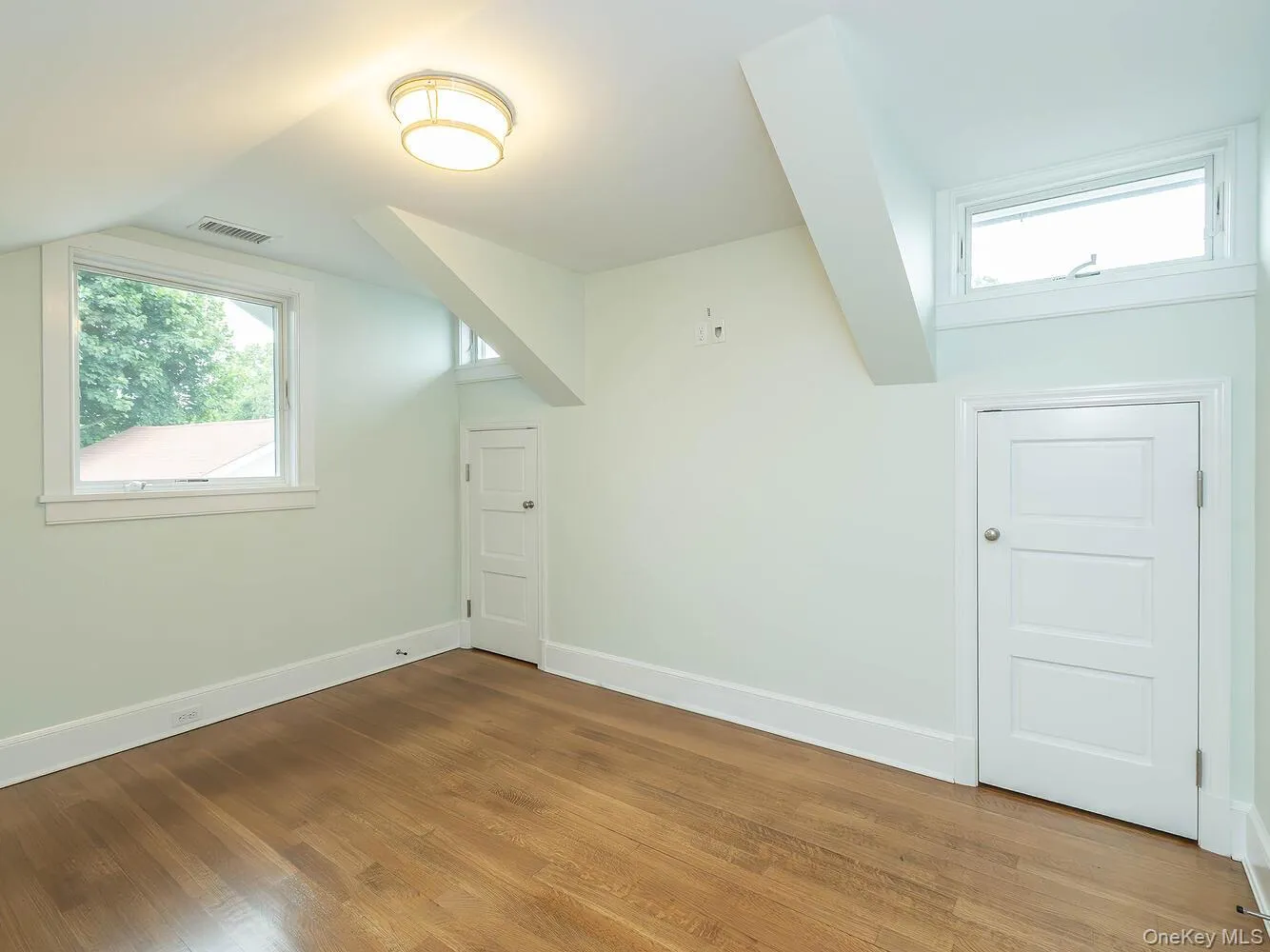 29 Birch Street, Oyster Bay, NY, 4 Bedrooms Bedrooms, 10 Rooms Rooms,4 BathroomsBathrooms,Residential Lease,For Rent,Birch,0,980148 29 Birch Street, Oyster Bay, NY, 4 Bedrooms Bedrooms, 10 Rooms Rooms,4 BathroomsBathrooms,Residential Lease,For Rent,Birch,0,980148