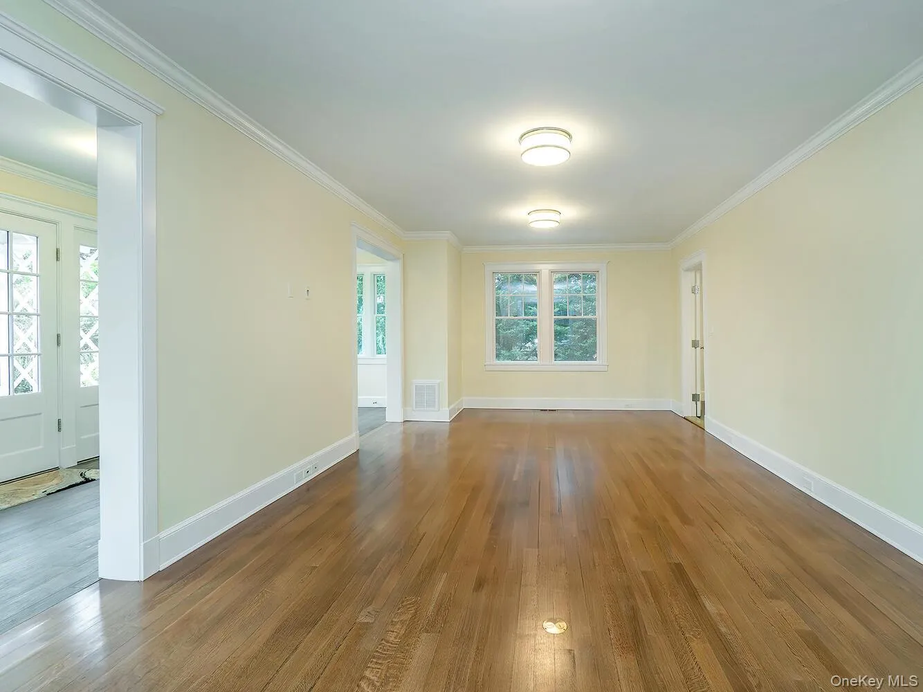 29 Birch Street, Oyster Bay, NY, 4 Bedrooms Bedrooms, 10 Rooms Rooms,4 BathroomsBathrooms,Residential Lease,For Rent,Birch,0,980148 29 Birch Street, Oyster Bay, NY, 4 Bedrooms Bedrooms, 10 Rooms Rooms,4 BathroomsBathrooms,Residential Lease,For Rent,Birch,0,980148