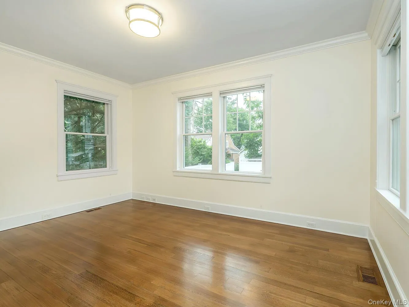 29 Birch Street, Oyster Bay, NY, 4 Bedrooms Bedrooms, 10 Rooms Rooms,4 BathroomsBathrooms,Residential Lease,For Rent,Birch,0,980148 29 Birch Street, Oyster Bay, NY, 4 Bedrooms Bedrooms, 10 Rooms Rooms,4 BathroomsBathrooms,Residential Lease,For Rent,Birch,0,980148