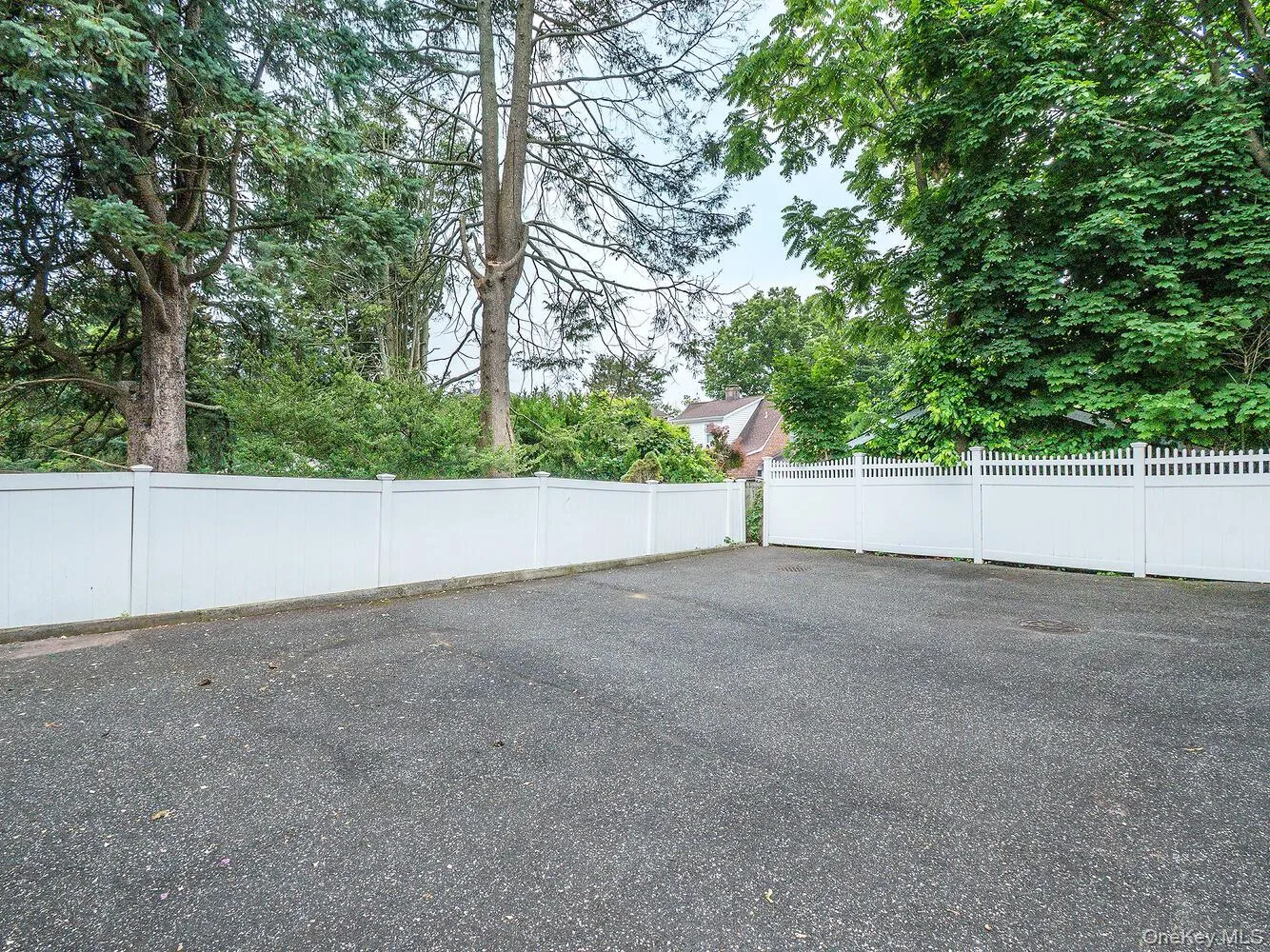 29 Birch Street, Oyster Bay, NY, 4 Bedrooms Bedrooms, 10 Rooms Rooms,4 BathroomsBathrooms,Residential Lease,For Rent,Birch,0,980148 29 Birch Street, Oyster Bay, NY, 4 Bedrooms Bedrooms, 10 Rooms Rooms,4 BathroomsBathrooms,Residential Lease,For Rent,Birch,0,980148