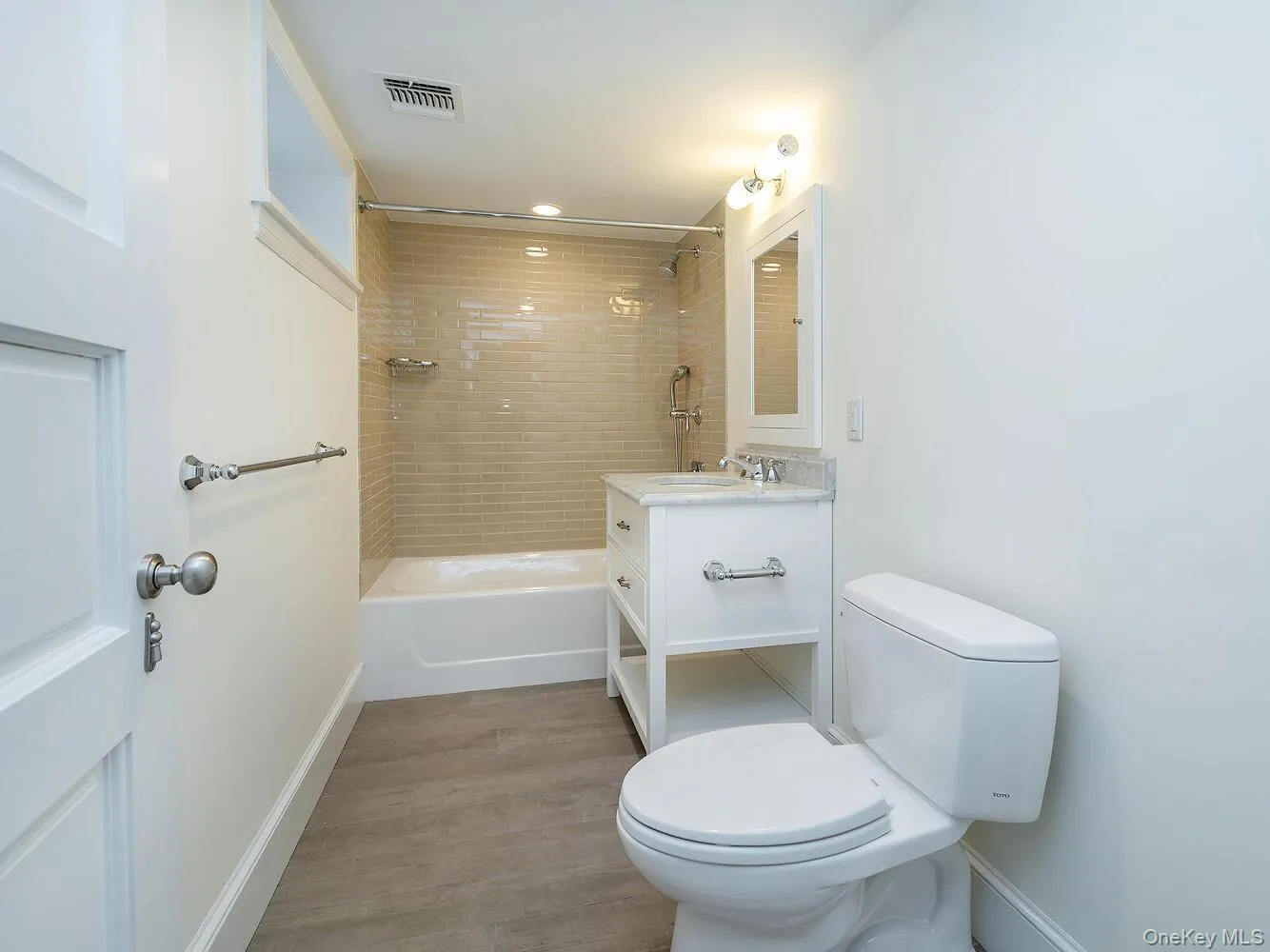 29 Birch Street, Oyster Bay, NY, 4 Bedrooms Bedrooms, 10 Rooms Rooms,4 BathroomsBathrooms,Residential Lease,For Rent,Birch,0,980148 29 Birch Street, Oyster Bay, NY, 4 Bedrooms Bedrooms, 10 Rooms Rooms,4 BathroomsBathrooms,Residential Lease,For Rent,Birch,0,980148