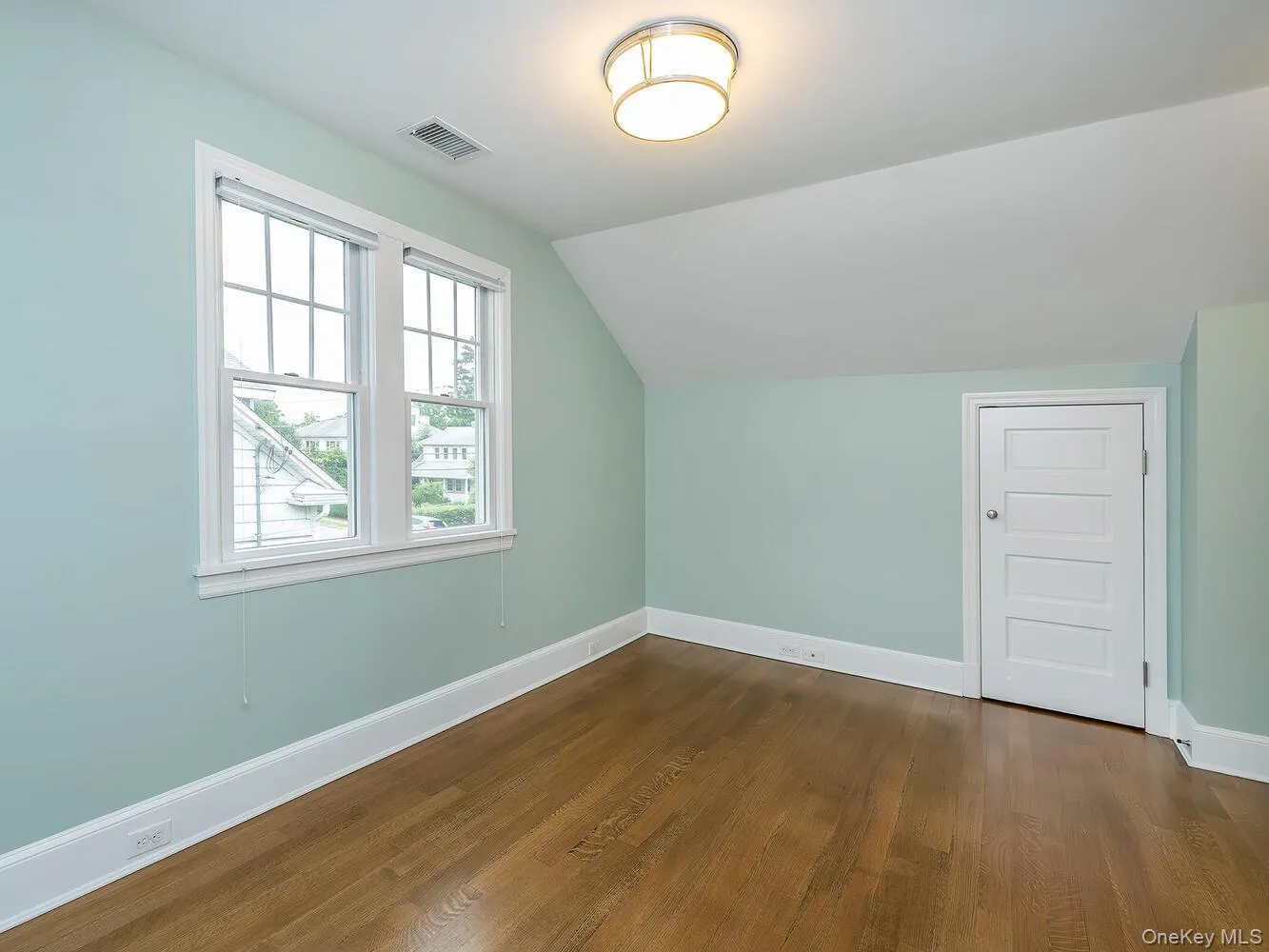 29 Birch Street, Oyster Bay, NY, 4 Bedrooms Bedrooms, 10 Rooms Rooms,4 BathroomsBathrooms,Residential Lease,For Rent,Birch,0,980148 29 Birch Street, Oyster Bay, NY, 4 Bedrooms Bedrooms, 10 Rooms Rooms,4 BathroomsBathrooms,Residential Lease,For Rent,Birch,0,980148