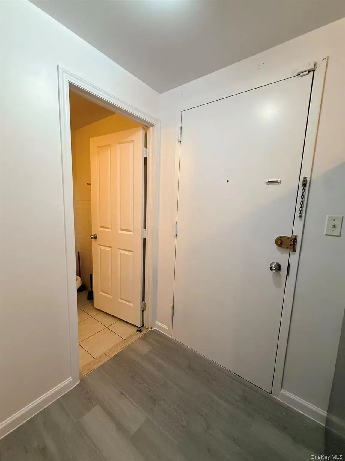 140-37 Cherry Avenue, New York, NY, 2 Bedrooms Bedrooms, 5 Rooms Rooms,2 BathroomsBathrooms,Residential Sale,For Rent,Cherry,0,980150 140-37 Cherry Avenue, New York, NY, 2 Bedrooms Bedrooms, 5 Rooms Rooms,2 BathroomsBathrooms,Residential Sale,For Rent,Cherry,0,980150