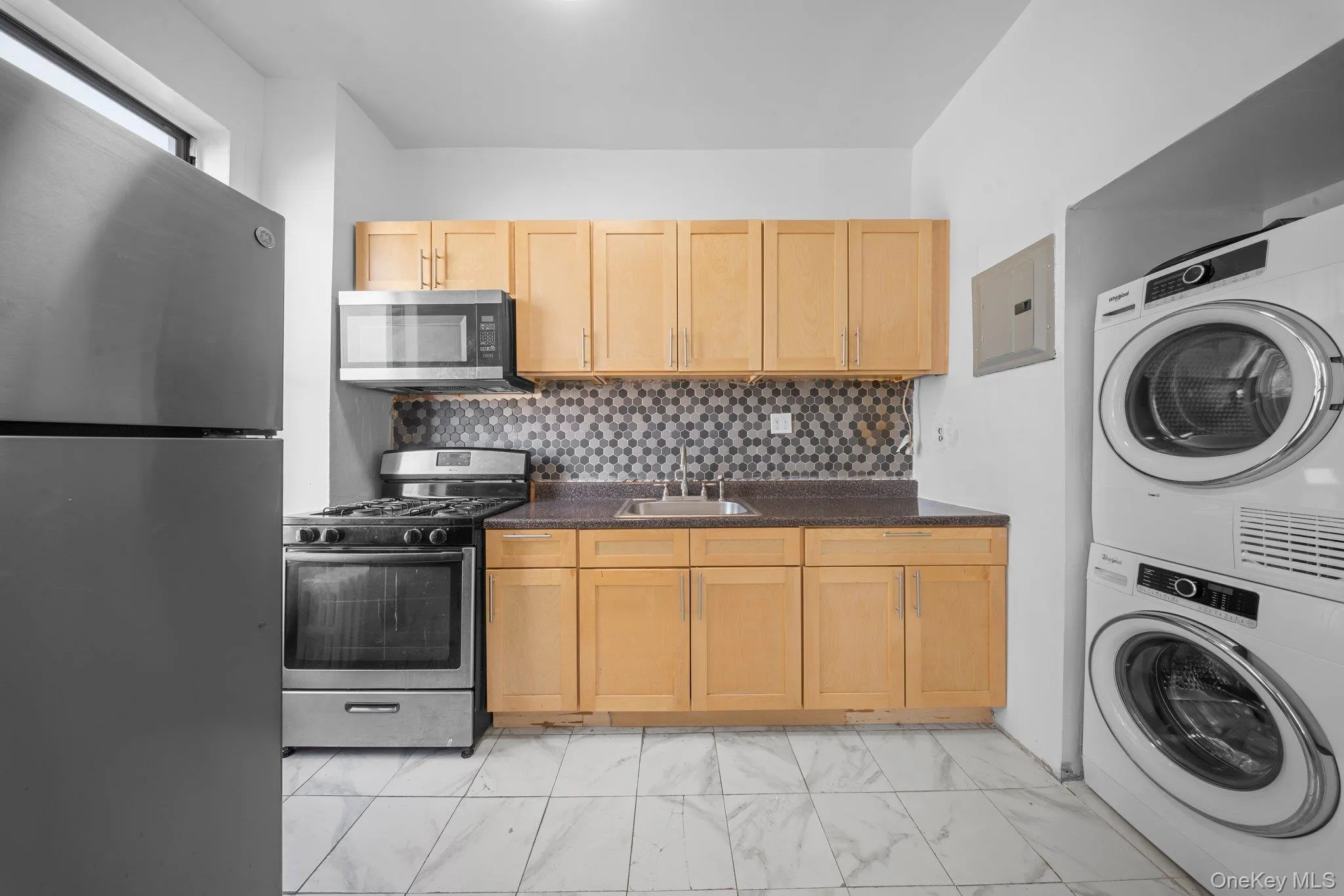 1207 Hancock Street, New York, NY, 2 Bedrooms Bedrooms, 5 Rooms Rooms,1 BathroomBathrooms,Residential Lease,For Rent,Hancock,0,980162 1207 Hancock Street, New York, NY, 2 Bedrooms Bedrooms, 5 Rooms Rooms,1 BathroomBathrooms,Residential Lease,For Rent,Hancock,0,980162
