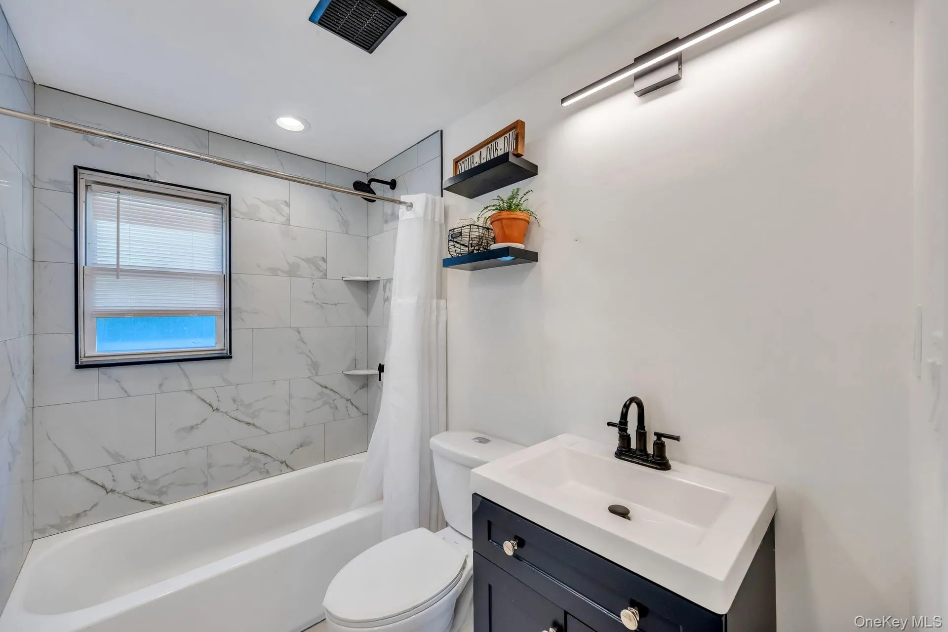 33 Wiltshire Drive, Huntington, NY, 4 Bedrooms Bedrooms, 9 Rooms Rooms,2 BathroomsBathrooms,Residential,For Rent,Wiltshire,0,980165 33 Wiltshire Drive, Huntington, NY, 4 Bedrooms Bedrooms, 9 Rooms Rooms,2 BathroomsBathrooms,Residential,For Rent,Wiltshire,0,980165