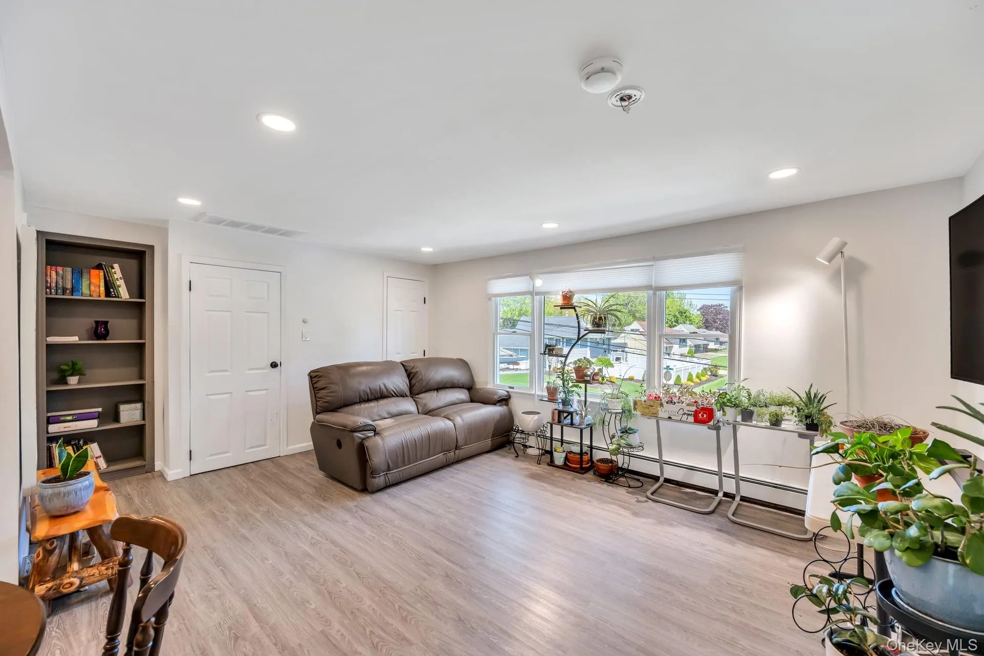 33 Wiltshire Drive, Huntington, NY, 4 Bedrooms Bedrooms, 9 Rooms Rooms,2 BathroomsBathrooms,Residential,For Rent,Wiltshire,0,980165 33 Wiltshire Drive, Huntington, NY, 4 Bedrooms Bedrooms, 9 Rooms Rooms,2 BathroomsBathrooms,Residential,For Rent,Wiltshire,0,980165