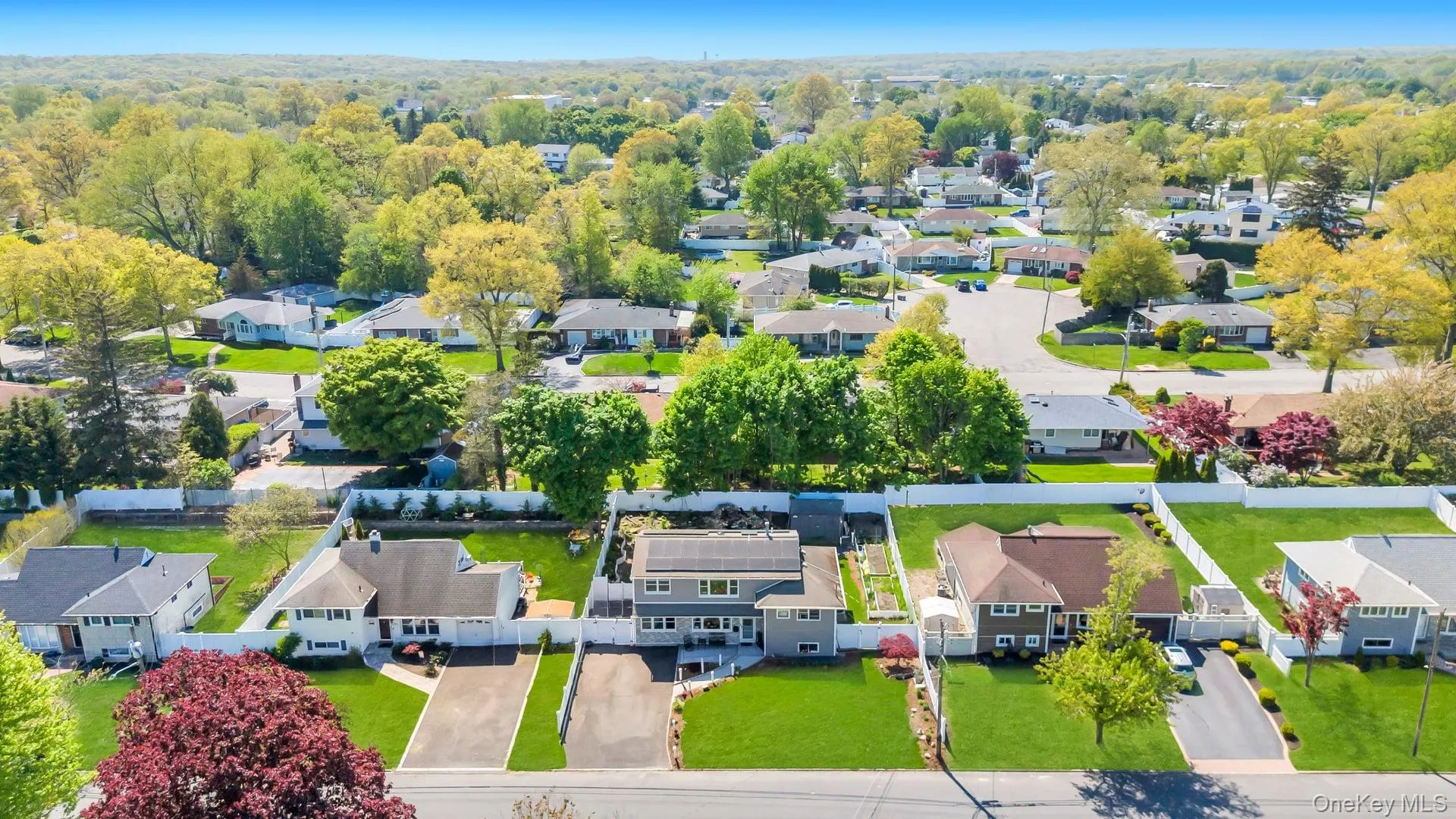 33 Wiltshire Drive, Huntington, NY, 4 Bedrooms Bedrooms, 9 Rooms Rooms,2 BathroomsBathrooms,Residential,For Rent,Wiltshire,0,980165 33 Wiltshire Drive, Huntington, NY, 4 Bedrooms Bedrooms, 9 Rooms Rooms,2 BathroomsBathrooms,Residential,For Rent,Wiltshire,0,980165