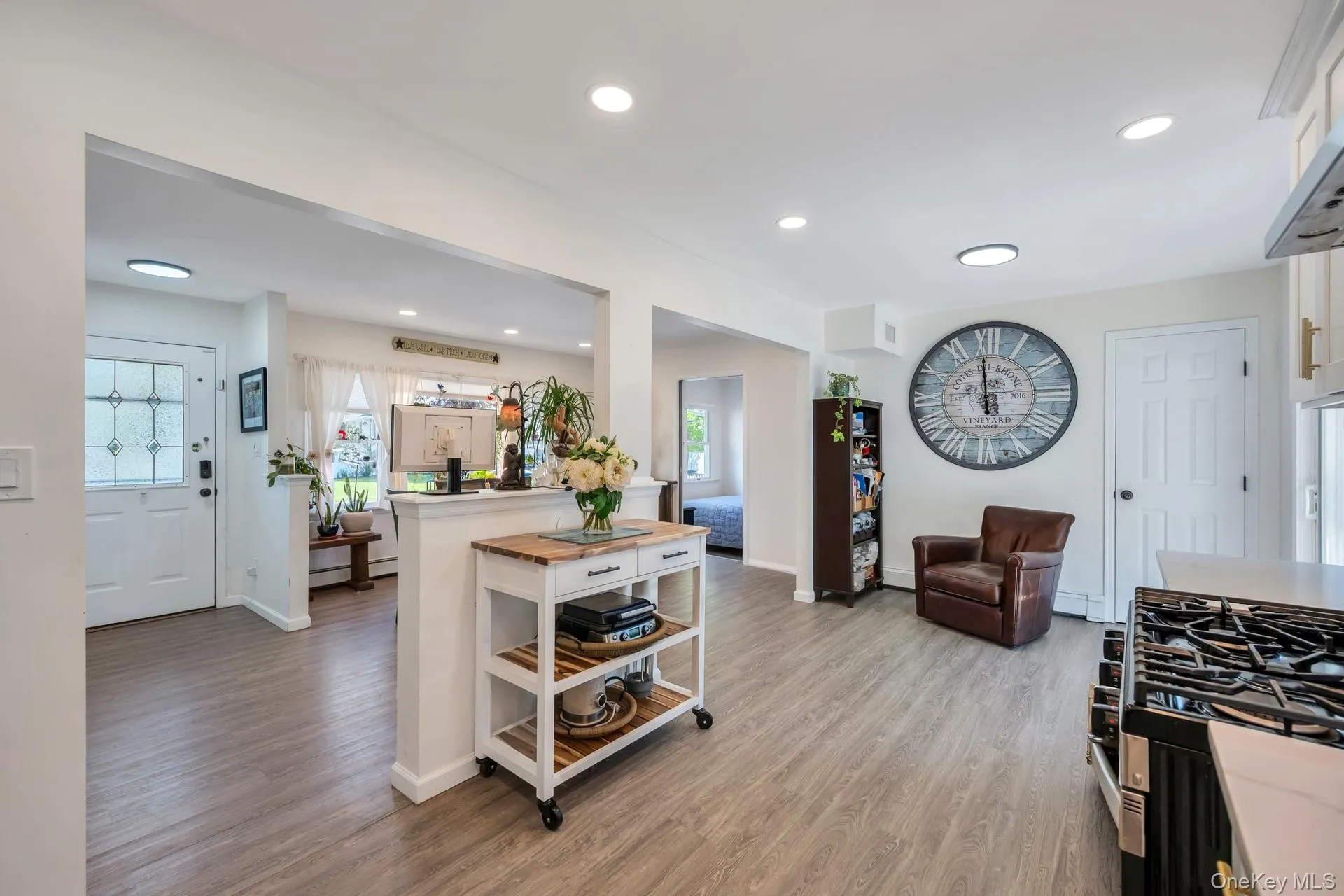 33 Wiltshire Drive, Huntington, NY, 4 Bedrooms Bedrooms, 9 Rooms Rooms,2 BathroomsBathrooms,Residential,For Rent,Wiltshire,0,980165 33 Wiltshire Drive, Huntington, NY, 4 Bedrooms Bedrooms, 9 Rooms Rooms,2 BathroomsBathrooms,Residential,For Rent,Wiltshire,0,980165