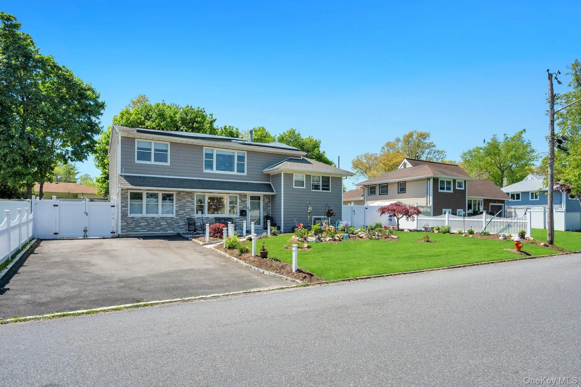 33 Wiltshire Drive, Huntington, NY, 4 Bedrooms Bedrooms, 9 Rooms Rooms,2 BathroomsBathrooms,Residential,For Rent,Wiltshire,0,980165 33 Wiltshire Drive, Huntington, NY, 4 Bedrooms Bedrooms, 9 Rooms Rooms,2 BathroomsBathrooms,Residential,For Rent,Wiltshire,0,980165