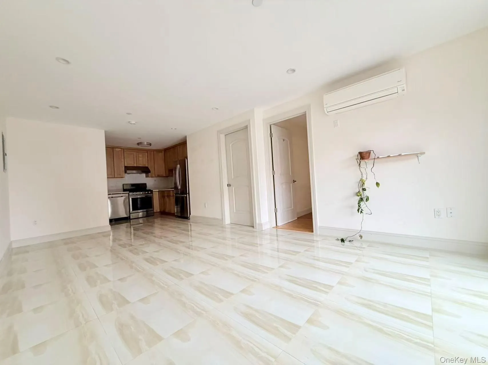 65-38 Austin Street, New York, NY, 2 Bedrooms Bedrooms, 5 Rooms Rooms,2 BathroomsBathrooms,Residential,For Rent,Austin,0,980168 65-38 Austin Street, New York, NY, 2 Bedrooms Bedrooms, 5 Rooms Rooms,2 BathroomsBathrooms,Residential,For Rent,Austin,0,980168