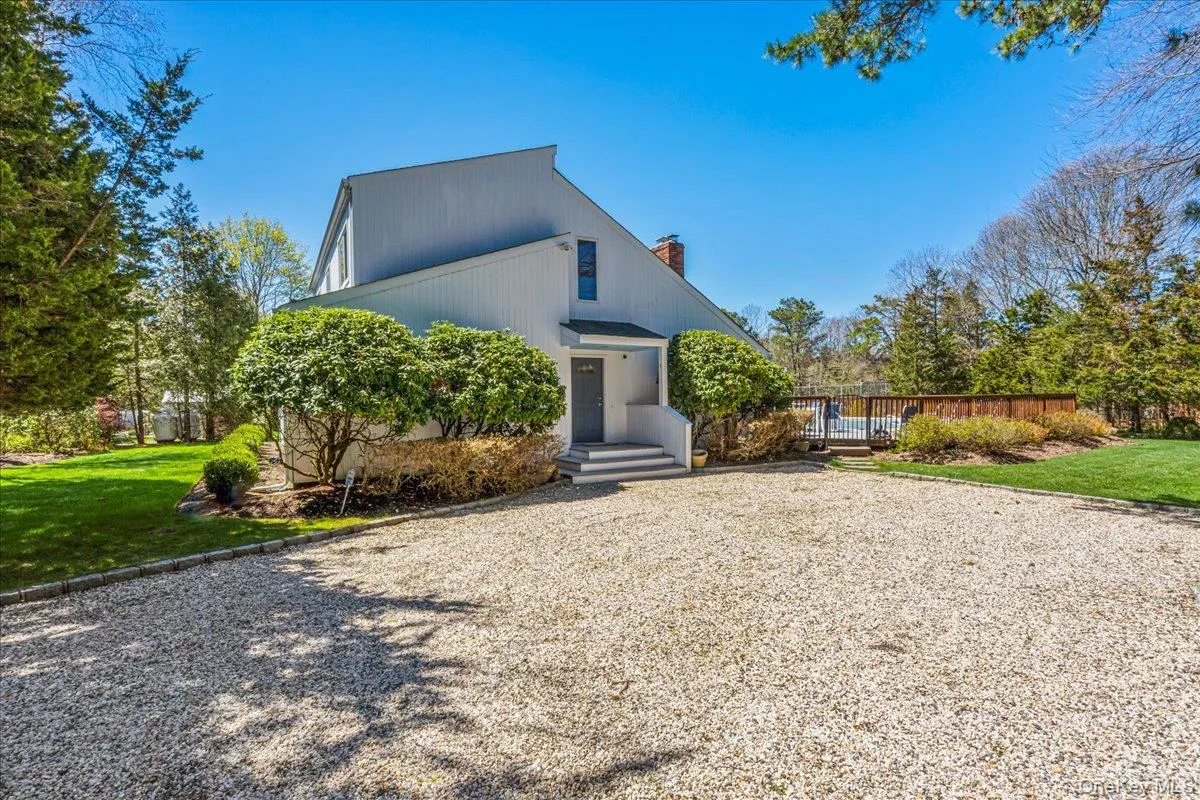9 Cedarfield Lane, Southampton, NY, 4 Bedrooms Bedrooms, 11 Rooms Rooms,4 BathroomsBathrooms,Residential Lease,For Rent,Cedarfield,0,980180 9 Cedarfield Lane, Southampton, NY, 4 Bedrooms Bedrooms, 11 Rooms Rooms,4 BathroomsBathrooms,Residential Lease,For Rent,Cedarfield,0,980180