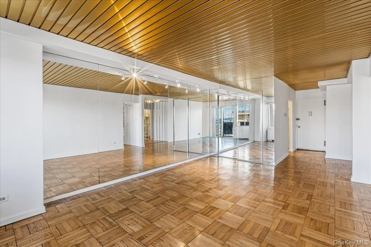 18-15 215th Street, New York, NY, 1 Bedroom Bedrooms, 3 Rooms Rooms,1 BathroomBathrooms,Residential Sale,For Rent,215th,0,980191 18-15 215th Street, New York, NY, 1 Bedroom Bedrooms, 3 Rooms Rooms,1 BathroomBathrooms,Residential Sale,For Rent,215th,0,980191
