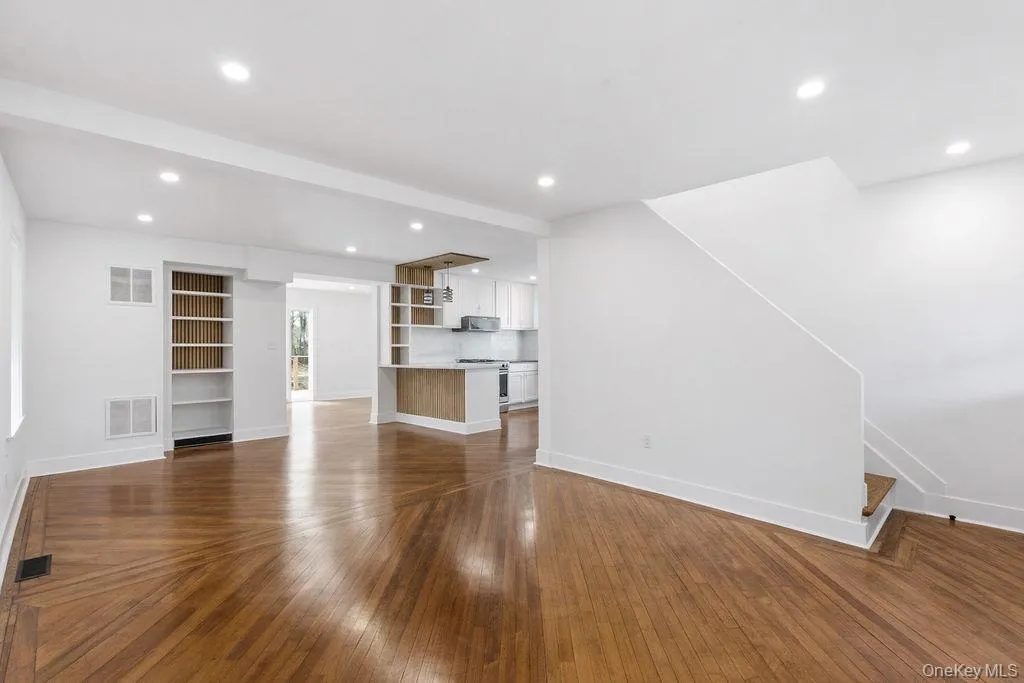 80 Swezey Street, Brookhaven, NY, 3 Bedrooms Bedrooms, 8 Rooms Rooms,2 BathroomsBathrooms,Residential,For Rent,Swezey,0,980192 80 Swezey Street, Brookhaven, NY, 3 Bedrooms Bedrooms, 8 Rooms Rooms,2 BathroomsBathrooms,Residential,For Rent,Swezey,0,980192