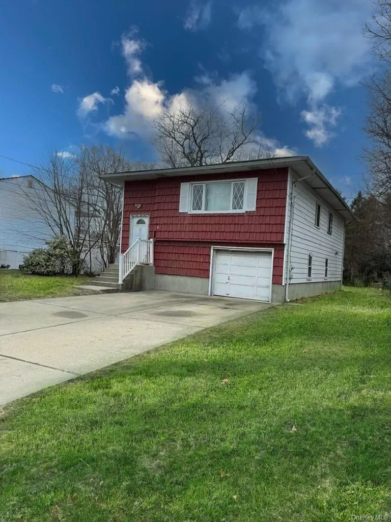 16 Jewel Street, Islip, NY, 5 Bedrooms Bedrooms, 10 Rooms Rooms,2 BathroomsBathrooms,Residential,For Rent,Jewel,0,980195 16 Jewel Street, Islip, NY, 5 Bedrooms Bedrooms, 10 Rooms Rooms,2 BathroomsBathrooms,Residential,For Rent,Jewel,0,980195