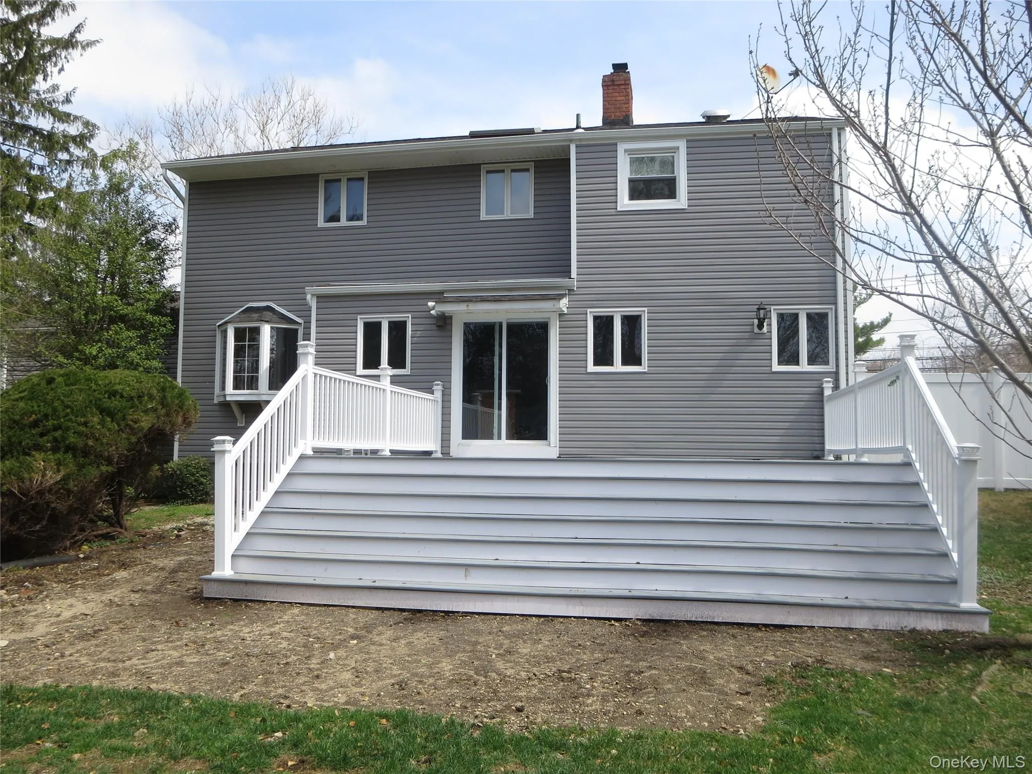Brand new Trex deck with pvc railing and solar lighting. Brand new Trex deck with pvc railing and solar lighting.