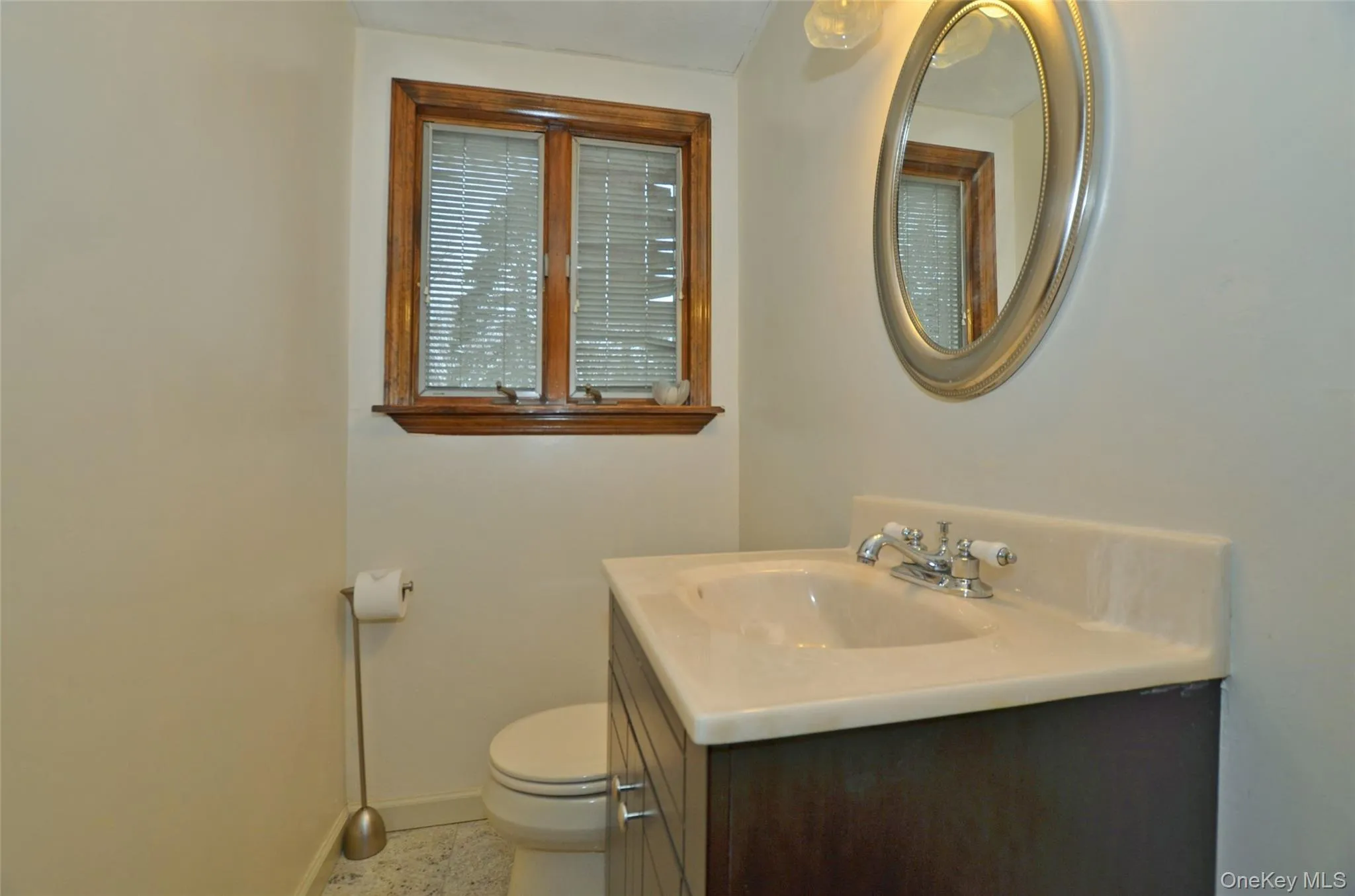 1/2 bath off of kitchen 1/2 bath off of kitchen