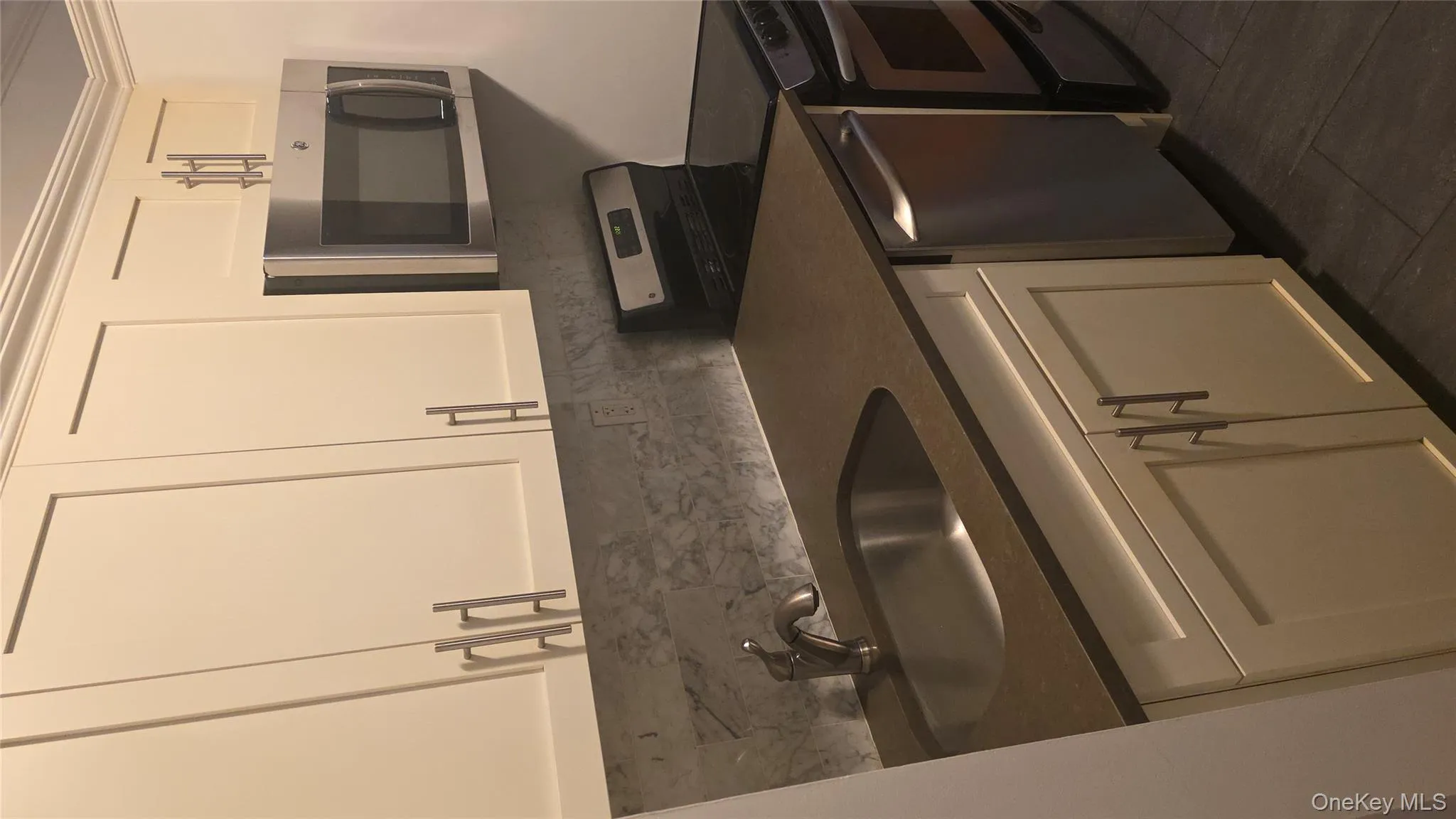 3 Main Street, Greenburgh, NY, 2 Bedrooms Bedrooms, 5 Rooms Rooms,1 BathroomBathrooms,Residential Lease,For Rent,Main,0,980209 3 Main Street, Greenburgh, NY, 2 Bedrooms Bedrooms, 5 Rooms Rooms,1 BathroomBathrooms,Residential Lease,For Rent,Main,0,980209