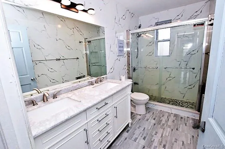 42-10 50th Avenue, New York, NY, 1 Bedroom Bedrooms, 3 Rooms Rooms,1 BathroomBathrooms,Residential Lease,For Rent,50th,0,980244 42-10 50th Avenue, New York, NY, 1 Bedroom Bedrooms, 3 Rooms Rooms,1 BathroomBathrooms,Residential Lease,For Rent,50th,0,980244