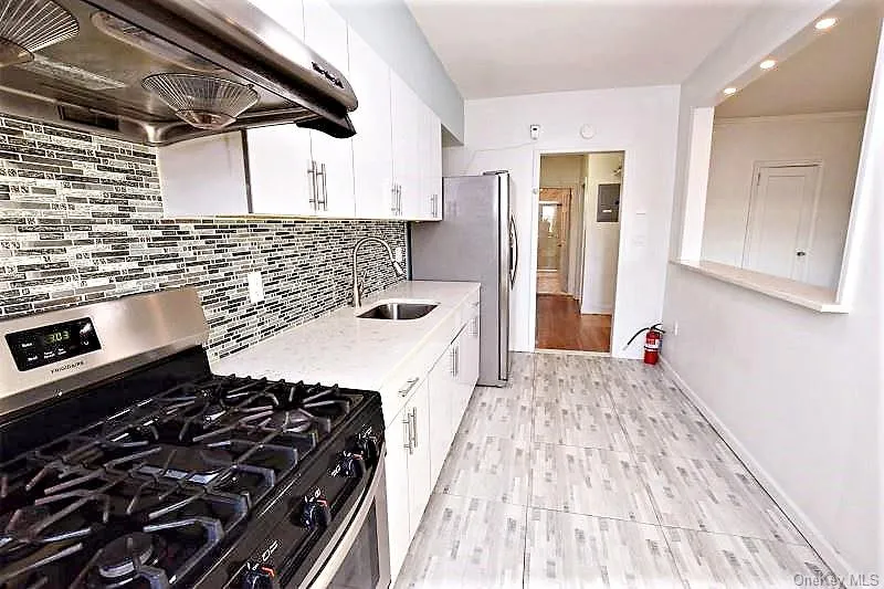 42-10 50th Avenue, New York, NY, 1 Bedroom Bedrooms, 3 Rooms Rooms,1 BathroomBathrooms,Residential Lease,For Rent,50th,0,980244 42-10 50th Avenue, New York, NY, 1 Bedroom Bedrooms, 3 Rooms Rooms,1 BathroomBathrooms,Residential Lease,For Rent,50th,0,980244