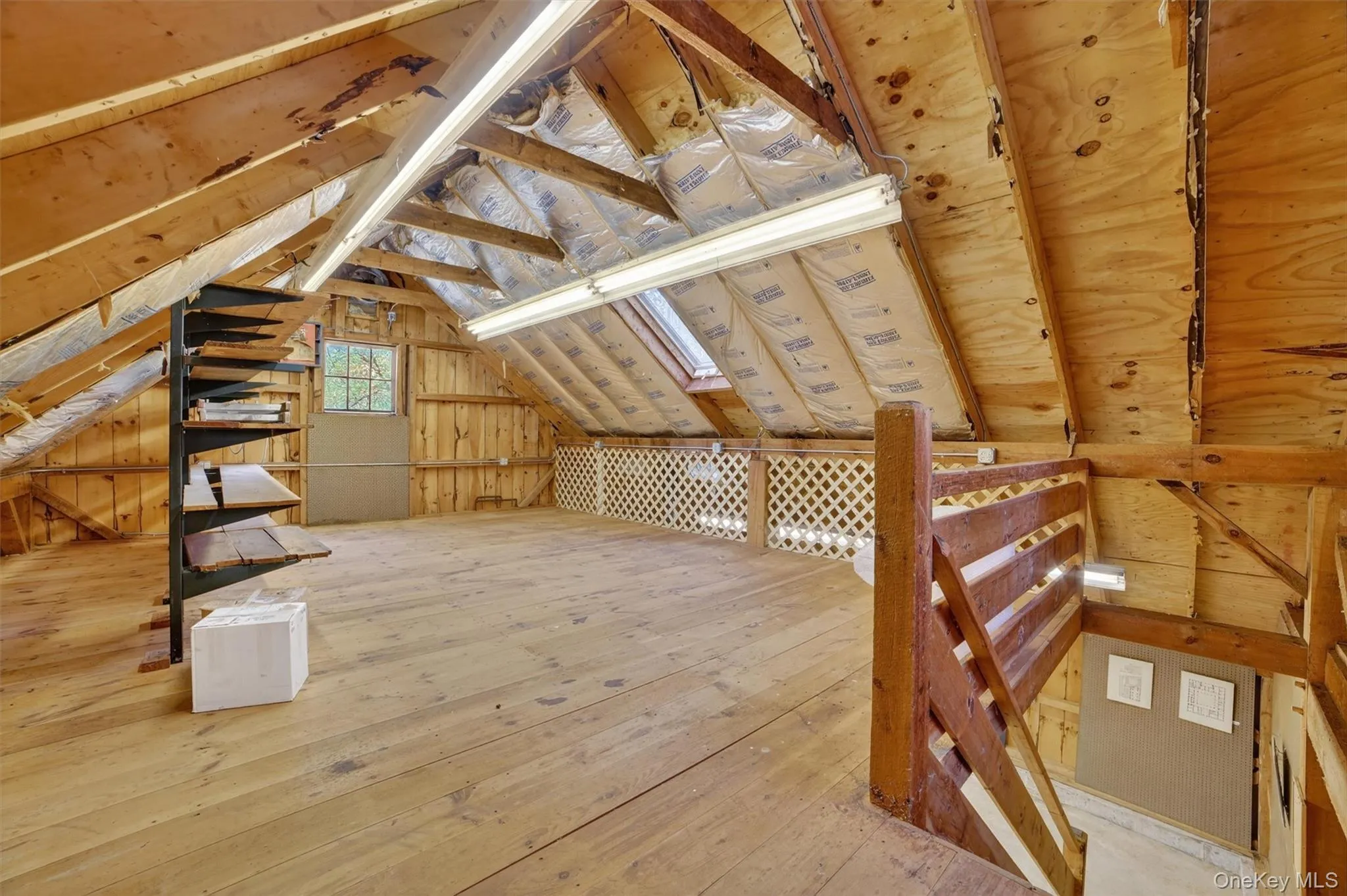 loft in barn, beautiful light and plenty of space loft in barn, beautiful light and plenty of space