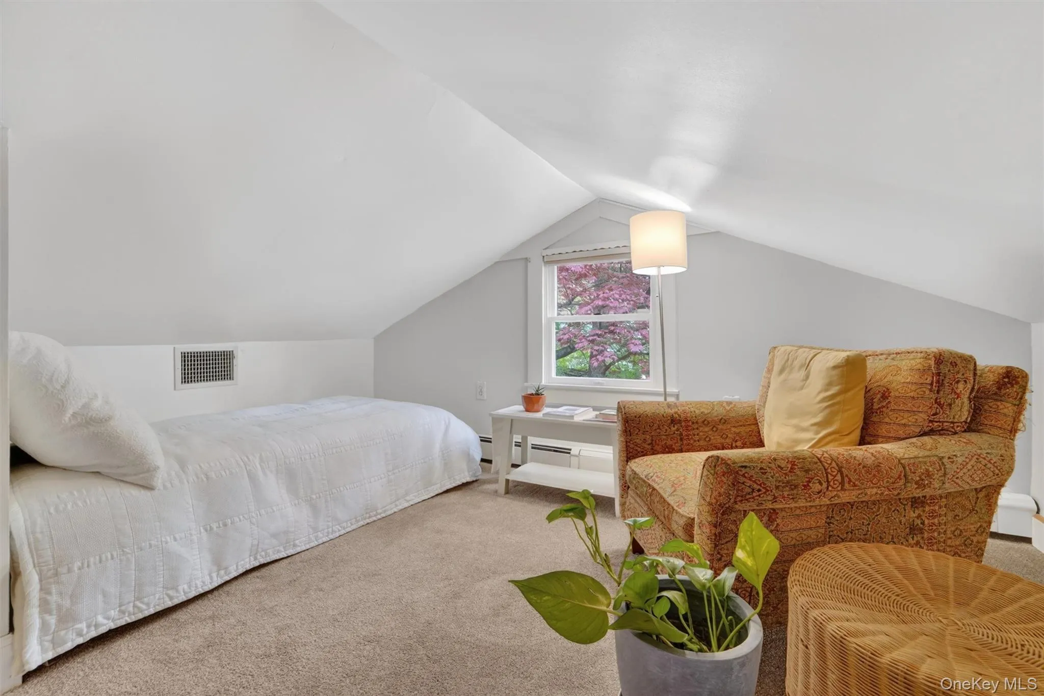 9 Sloehidden Road, Mount Pleasant, NY, 3 Bedrooms Bedrooms, 10 Rooms Rooms,1 BathroomBathrooms,Residential,For Rent,Sloehidden,0,980262 9 Sloehidden Road, Mount Pleasant, NY, 3 Bedrooms Bedrooms, 10 Rooms Rooms,1 BathroomBathrooms,Residential,For Rent,Sloehidden,0,980262