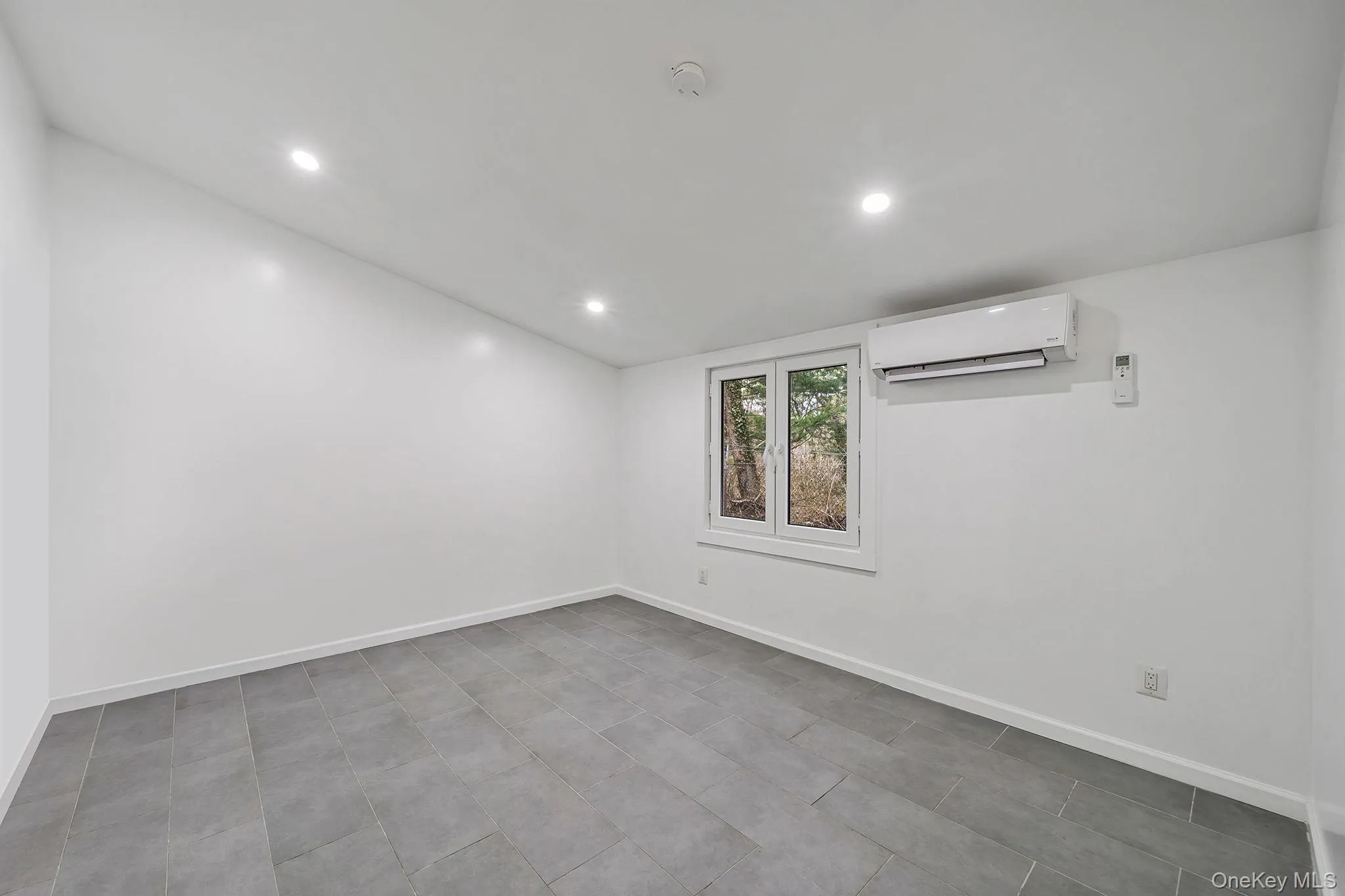 157 Serpentine Lane, Islip, NY, 3 Bedrooms Bedrooms, 10 Rooms Rooms,3 BathroomsBathrooms,Residential,For Rent,Serpentine,0,980272 157 Serpentine Lane, Islip, NY, 3 Bedrooms Bedrooms, 10 Rooms Rooms,3 BathroomsBathrooms,Residential,For Rent,Serpentine,0,980272
