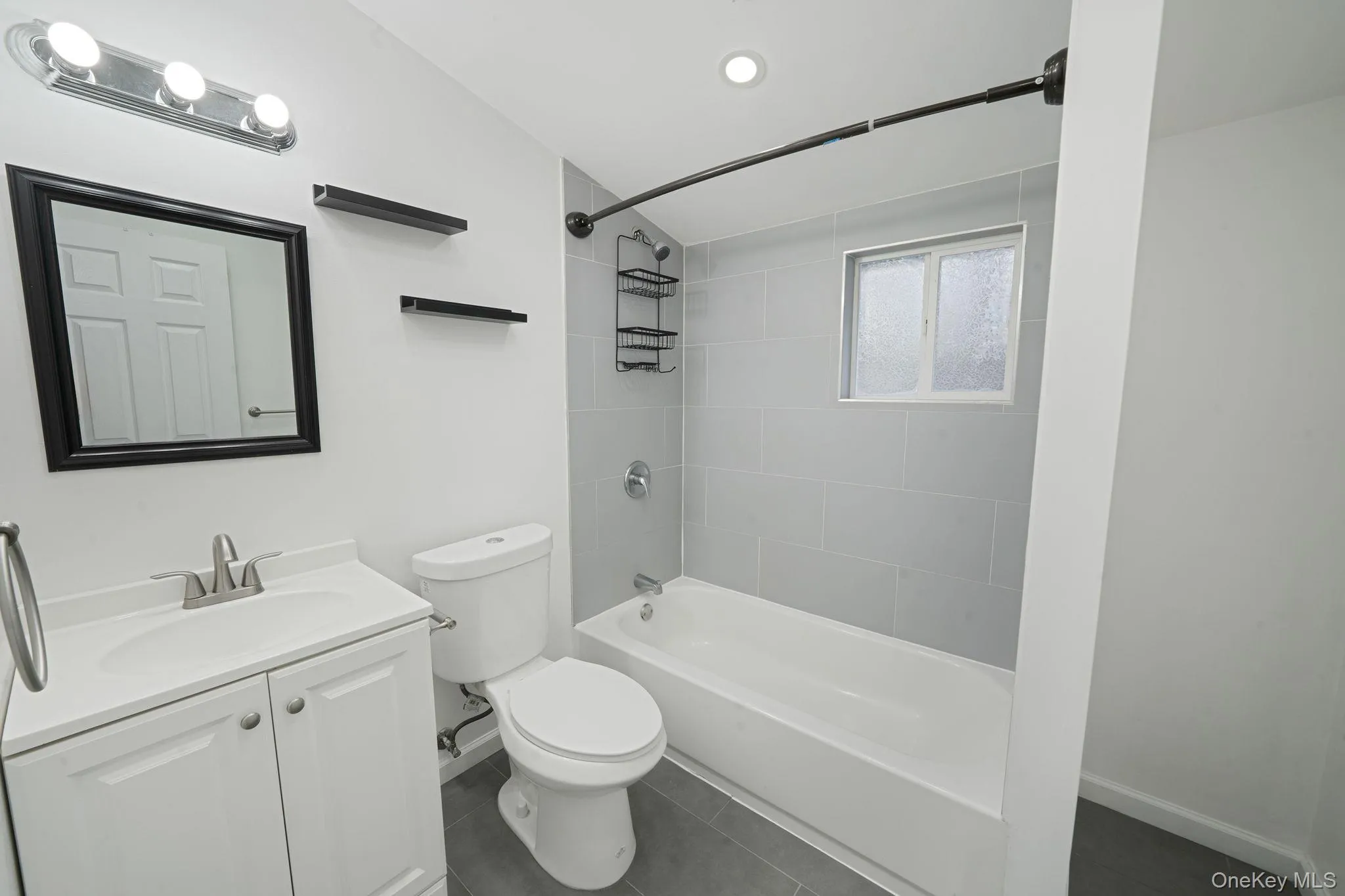 157 Serpentine Lane, Islip, NY, 3 Bedrooms Bedrooms, 10 Rooms Rooms,3 BathroomsBathrooms,Residential,For Rent,Serpentine,0,980272 157 Serpentine Lane, Islip, NY, 3 Bedrooms Bedrooms, 10 Rooms Rooms,3 BathroomsBathrooms,Residential,For Rent,Serpentine,0,980272