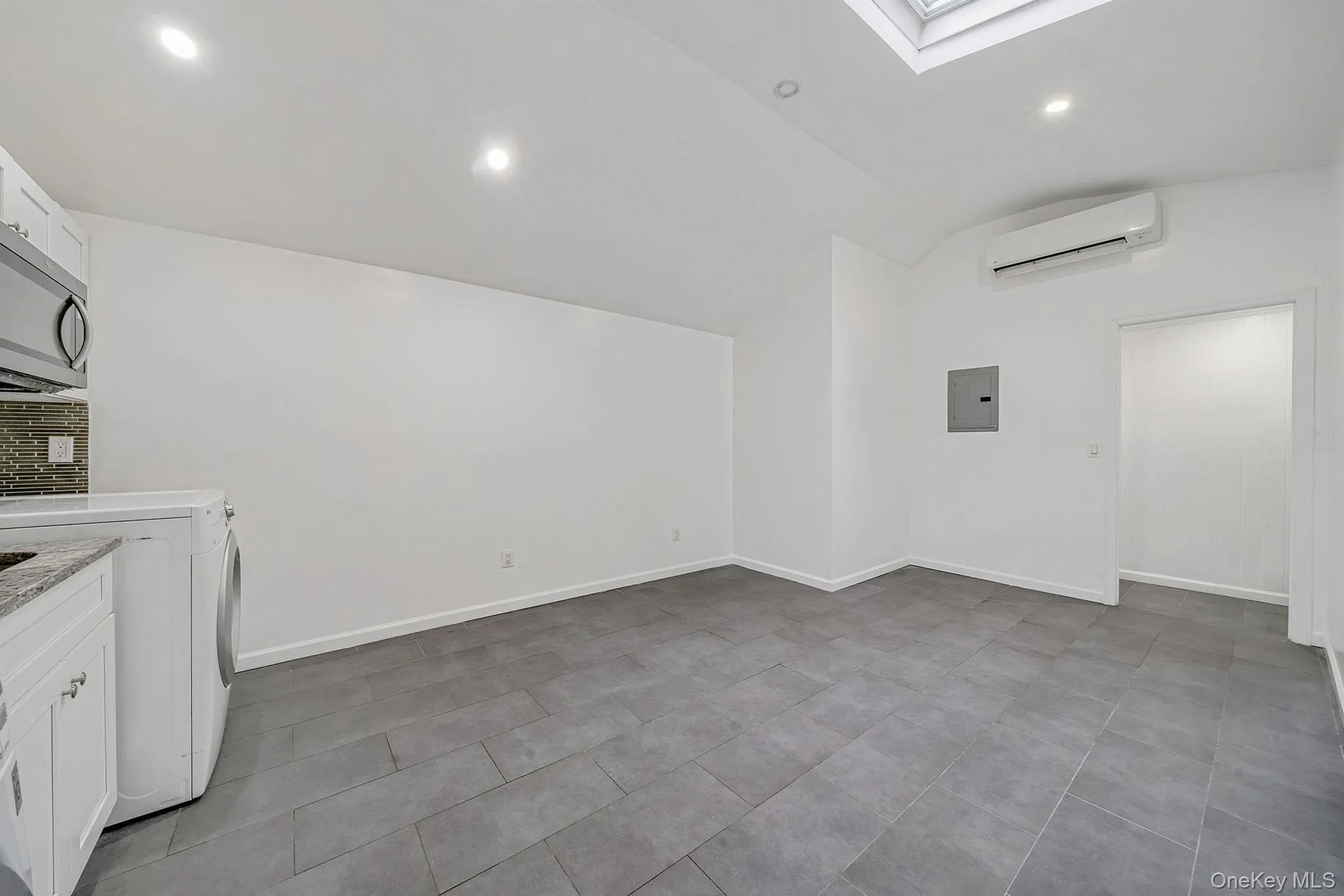 157 Serpentine Lane, Islip, NY, 3 Bedrooms Bedrooms, 10 Rooms Rooms,3 BathroomsBathrooms,Residential,For Rent,Serpentine,0,980272 157 Serpentine Lane, Islip, NY, 3 Bedrooms Bedrooms, 10 Rooms Rooms,3 BathroomsBathrooms,Residential,For Rent,Serpentine,0,980272