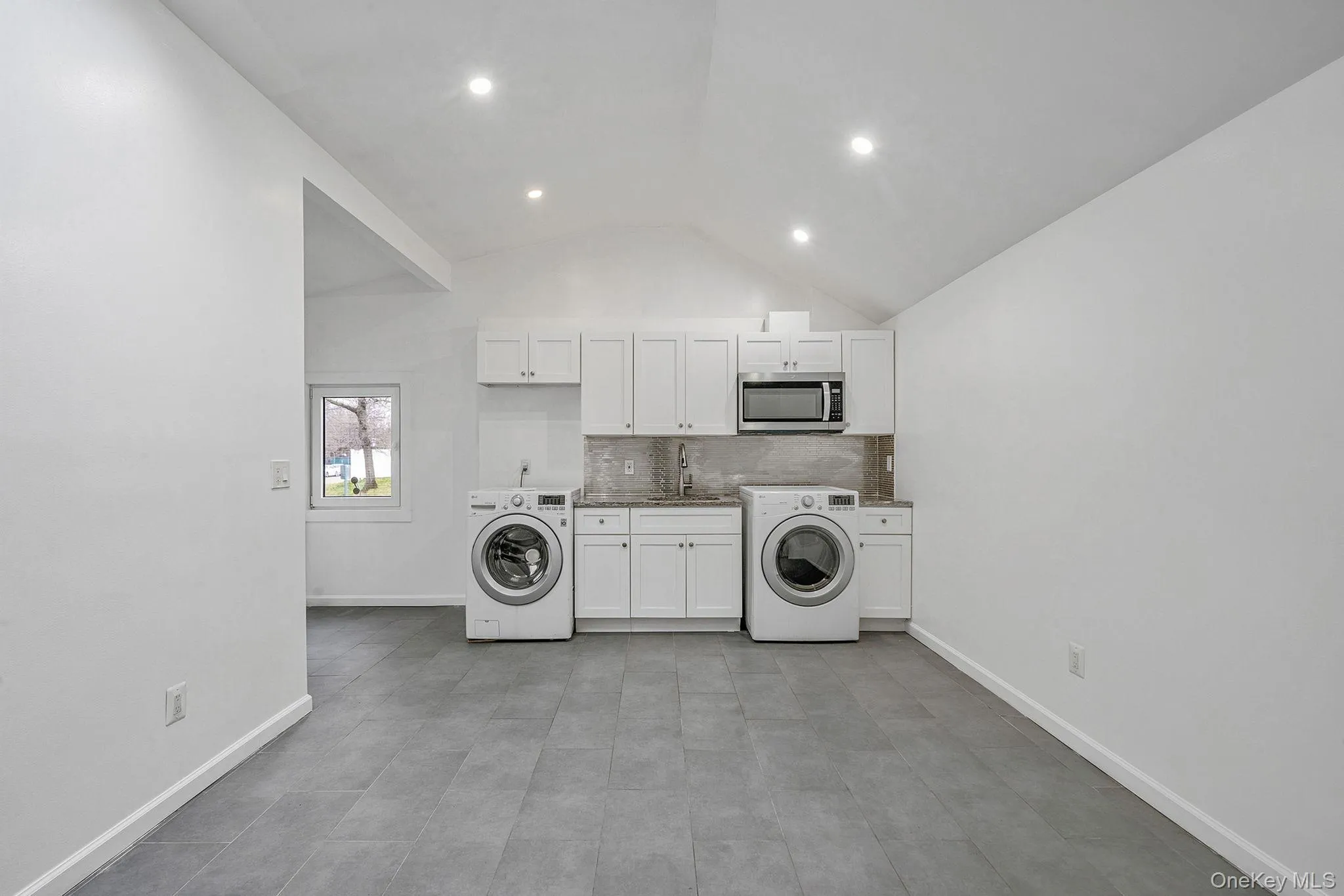 157 Serpentine Lane, Islip, NY, 3 Bedrooms Bedrooms, 10 Rooms Rooms,3 BathroomsBathrooms,Residential,For Rent,Serpentine,0,980272 157 Serpentine Lane, Islip, NY, 3 Bedrooms Bedrooms, 10 Rooms Rooms,3 BathroomsBathrooms,Residential,For Rent,Serpentine,0,980272
