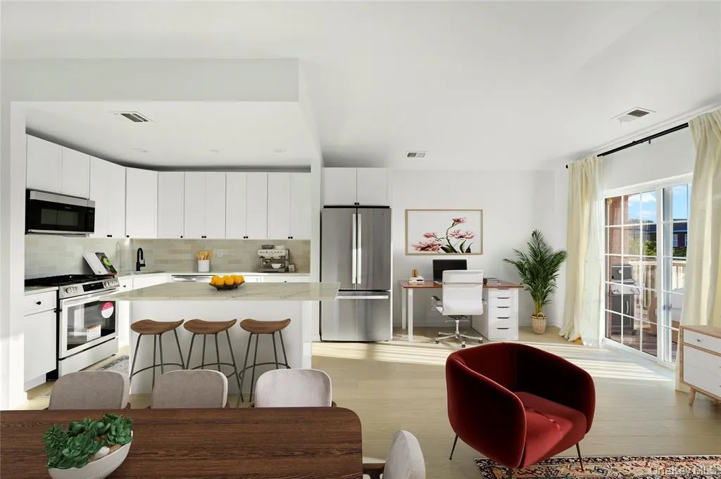 3-17 Endeavor Place, New York, NY, 3 Bedrooms Bedrooms, 9 Rooms Rooms,2 BathroomsBathrooms,Residential,For Rent,Endeavor,0,980281 3-17 Endeavor Place, New York, NY, 3 Bedrooms Bedrooms, 9 Rooms Rooms,2 BathroomsBathrooms,Residential,For Rent,Endeavor,0,980281