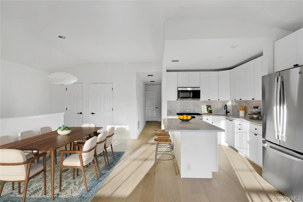 3-17 Endeavor Place, New York, NY, 3 Bedrooms Bedrooms, 9 Rooms Rooms,2 BathroomsBathrooms,Residential,For Rent,Endeavor,0,980281 3-17 Endeavor Place, New York, NY, 3 Bedrooms Bedrooms, 9 Rooms Rooms,2 BathroomsBathrooms,Residential,For Rent,Endeavor,0,980281